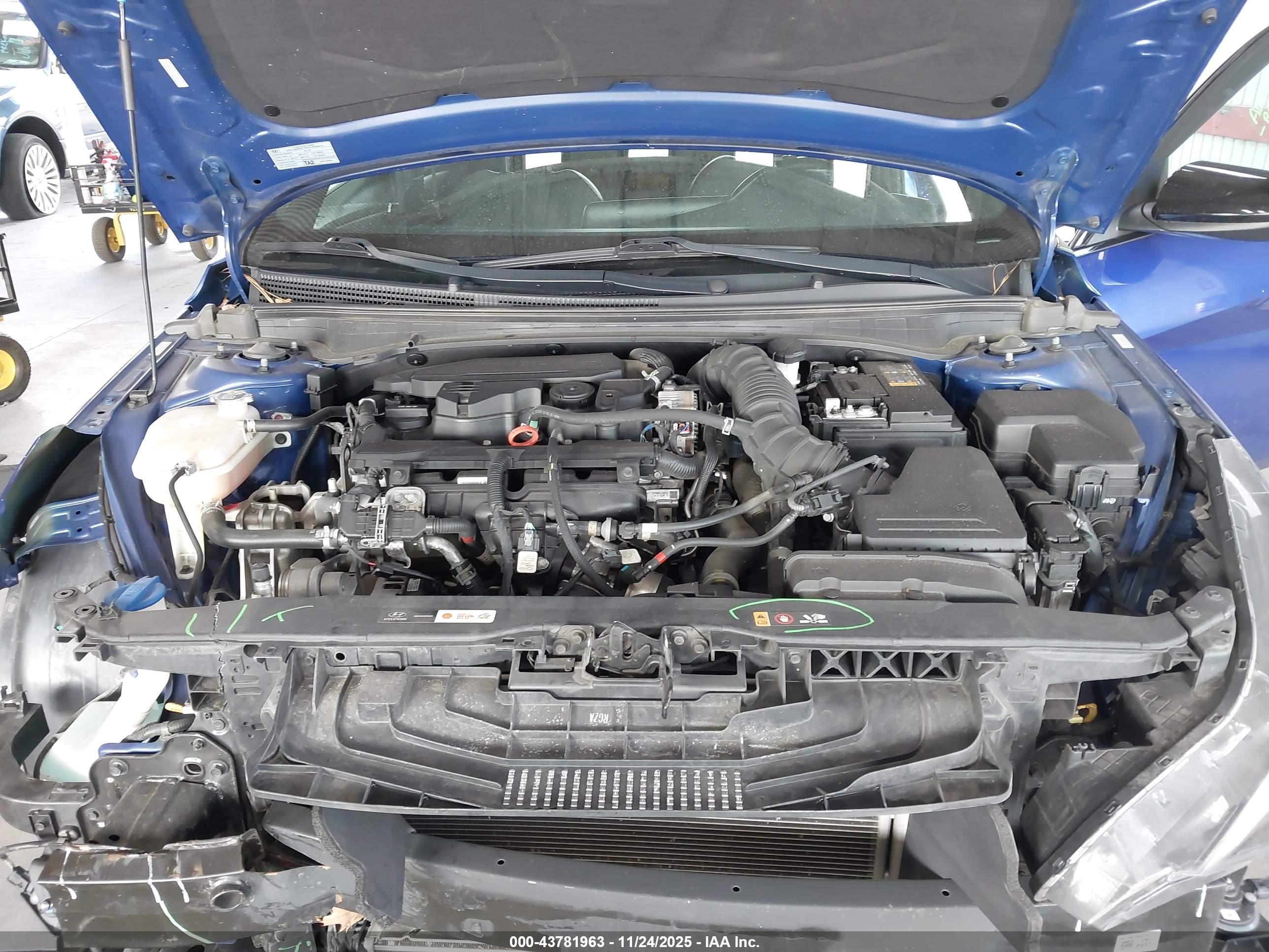 HYUNDAI ELANTRA image 10