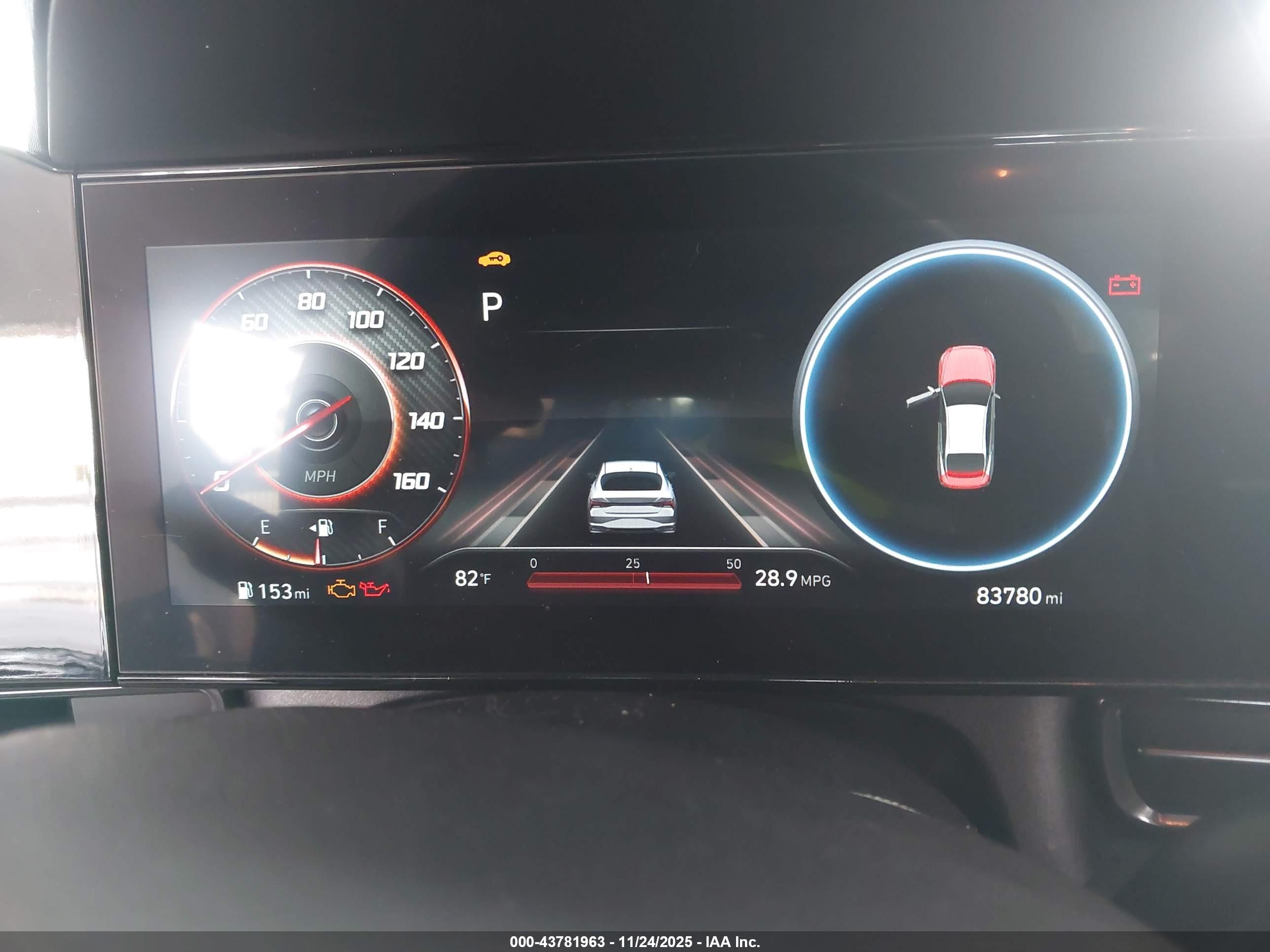 HYUNDAI ELANTRA image 7