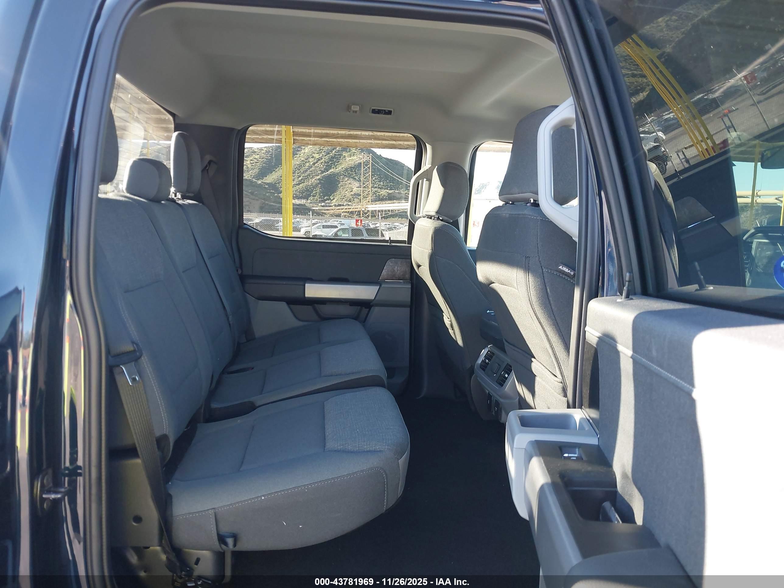 FORD F-150 image 8