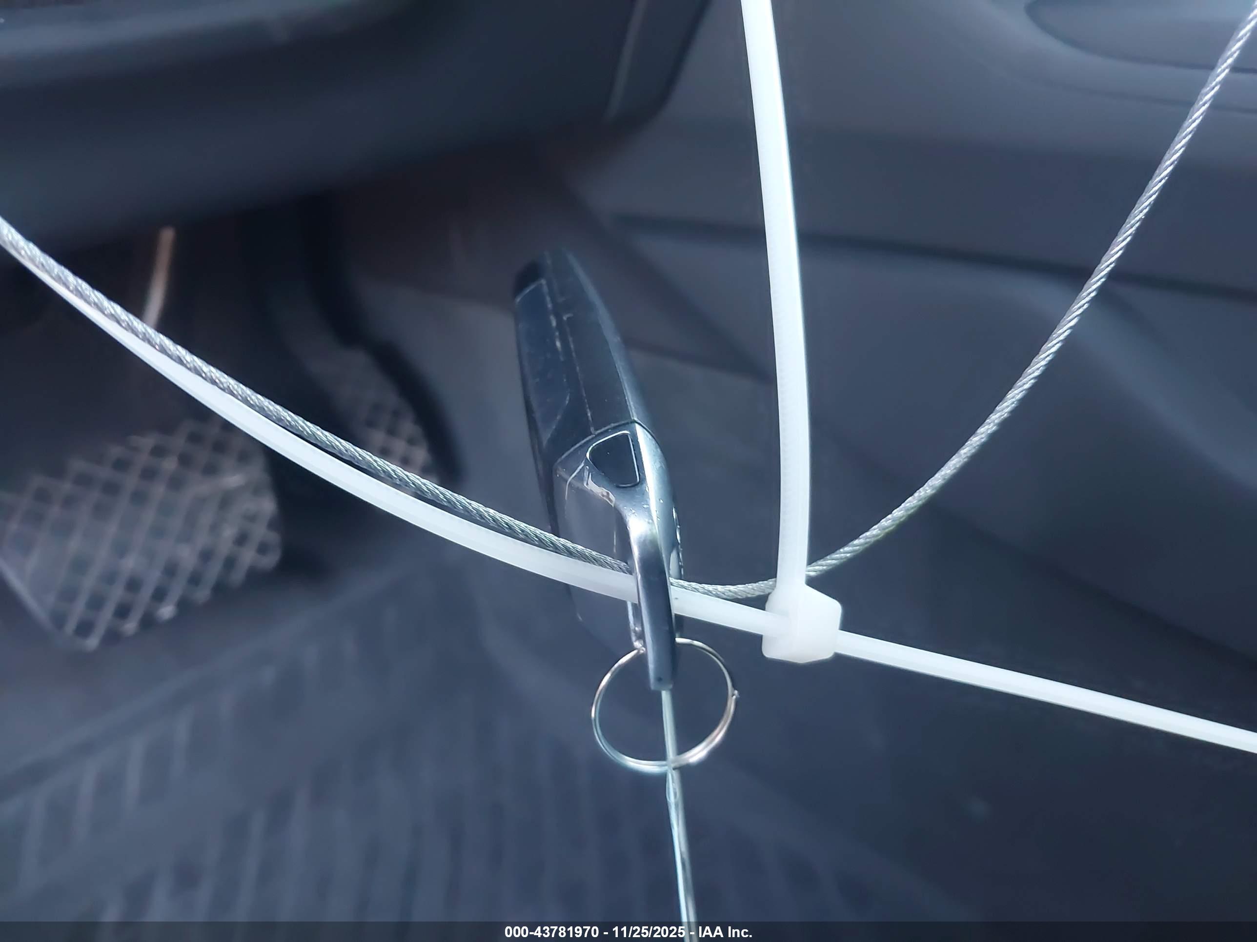 AUDI A4 image 11