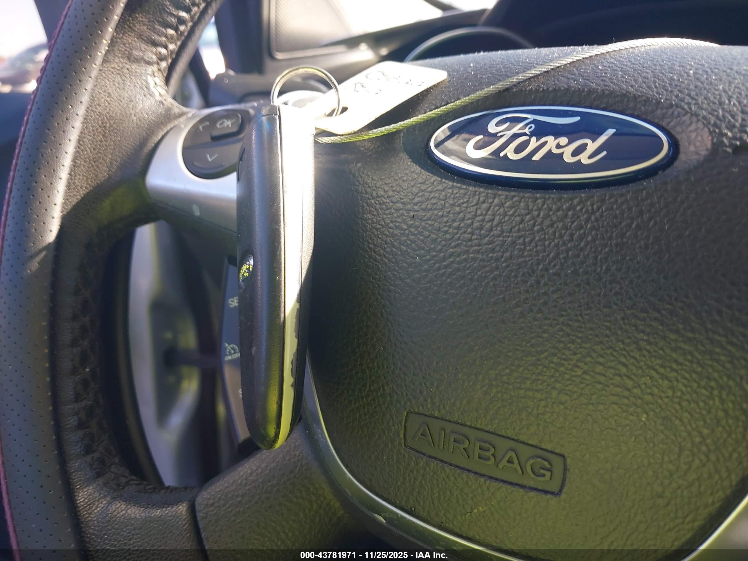 FORD ESCAPE image 11