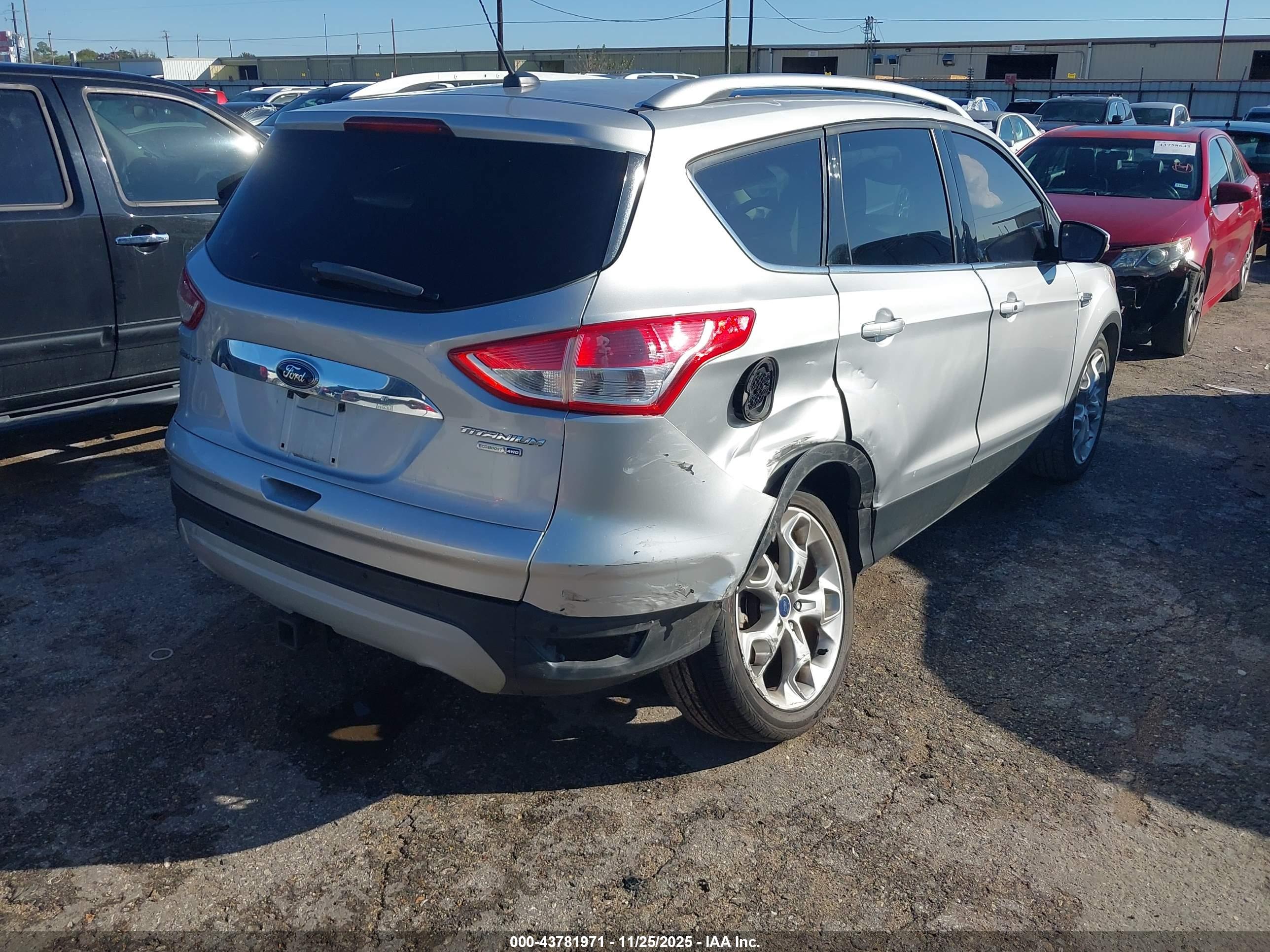 FORD ESCAPE image 4