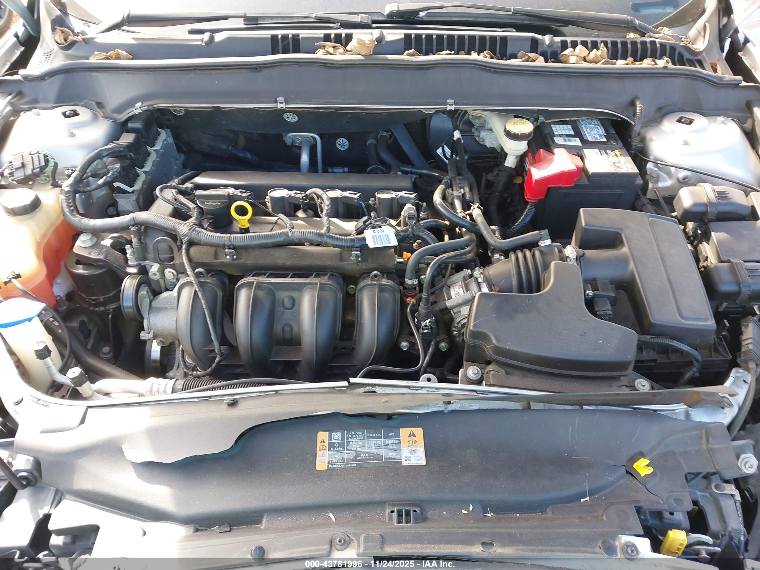 FORD FUSION image 10