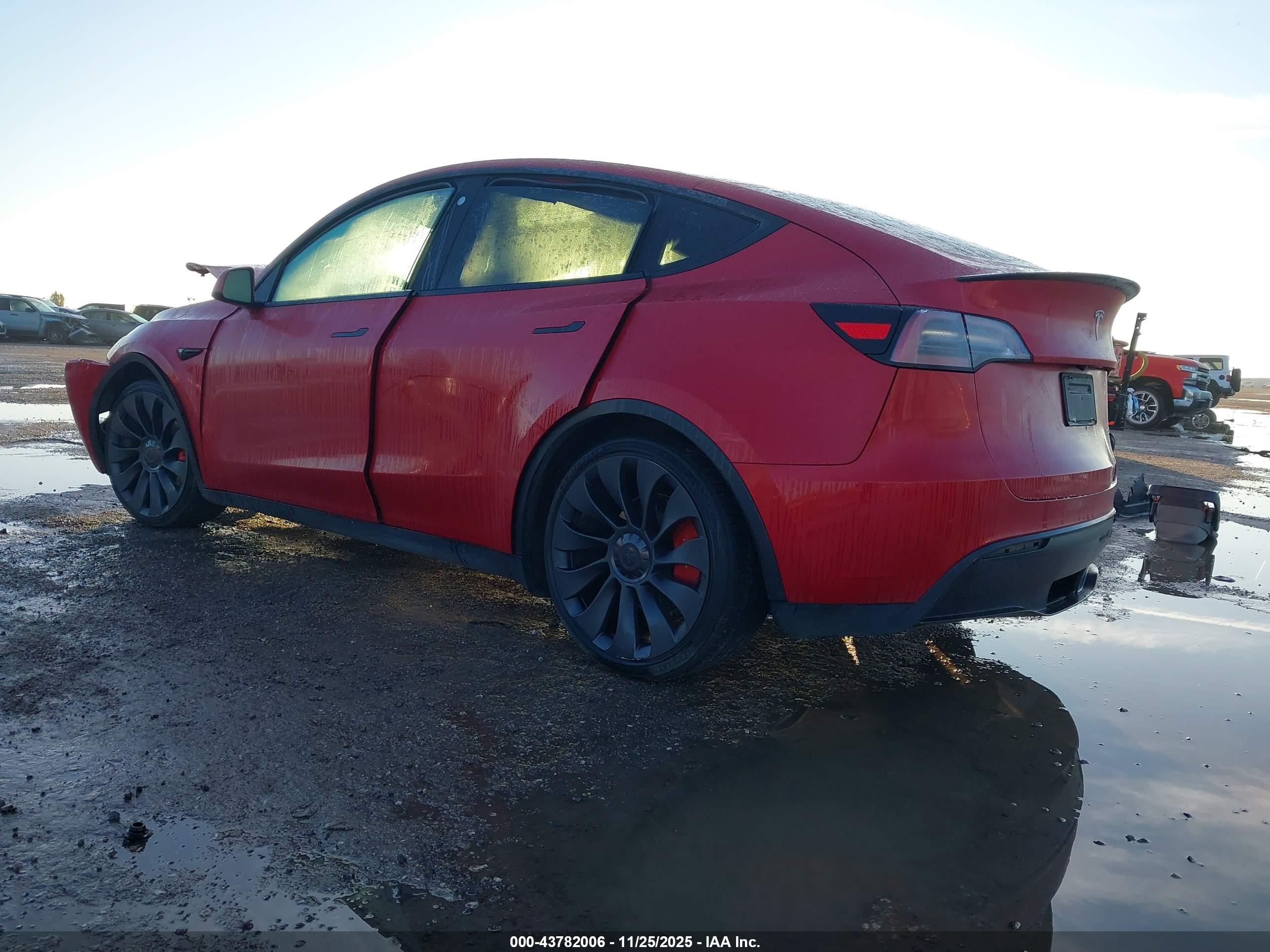TESLA MODEL image 3