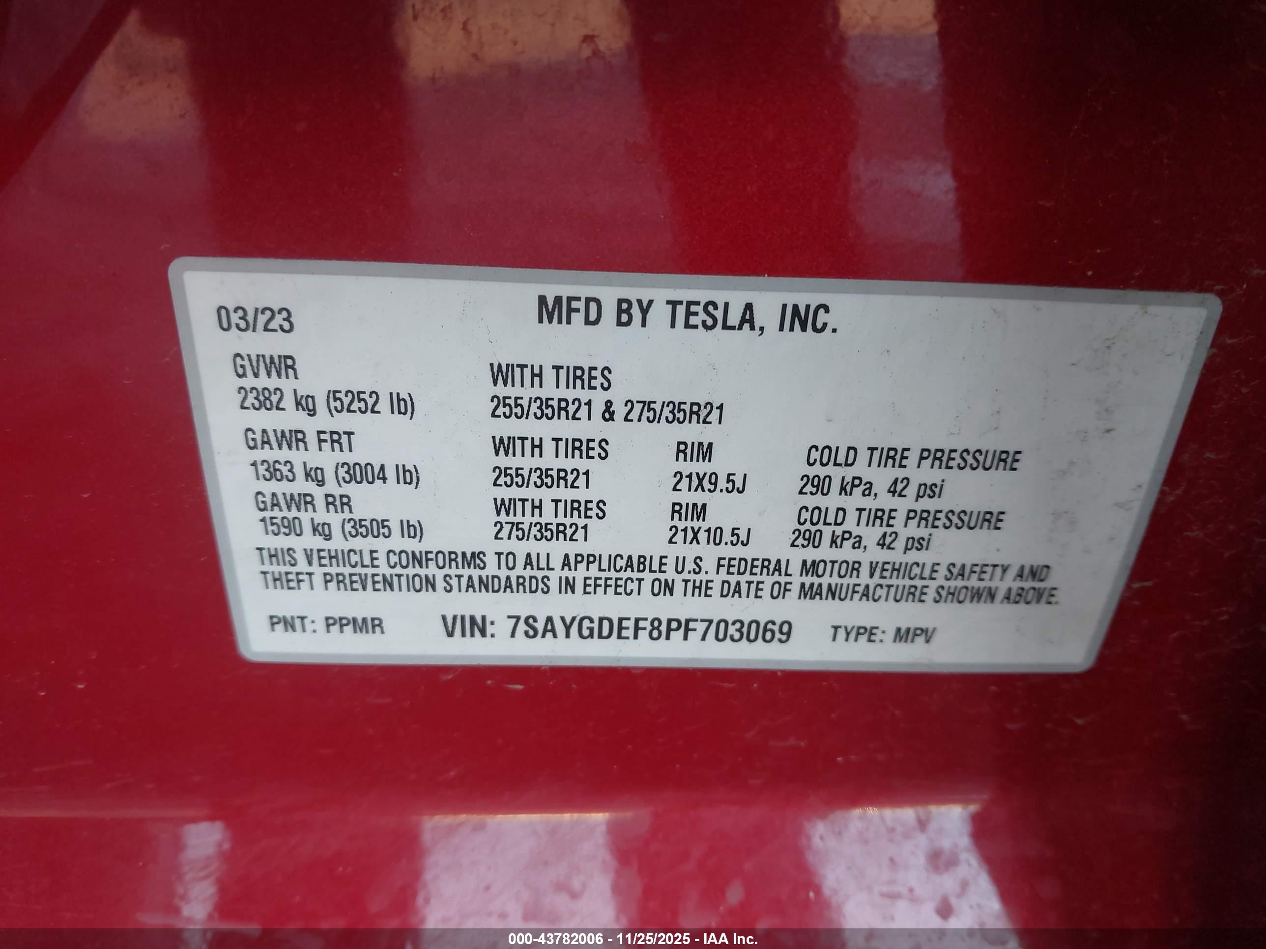 TESLA MODEL image 9