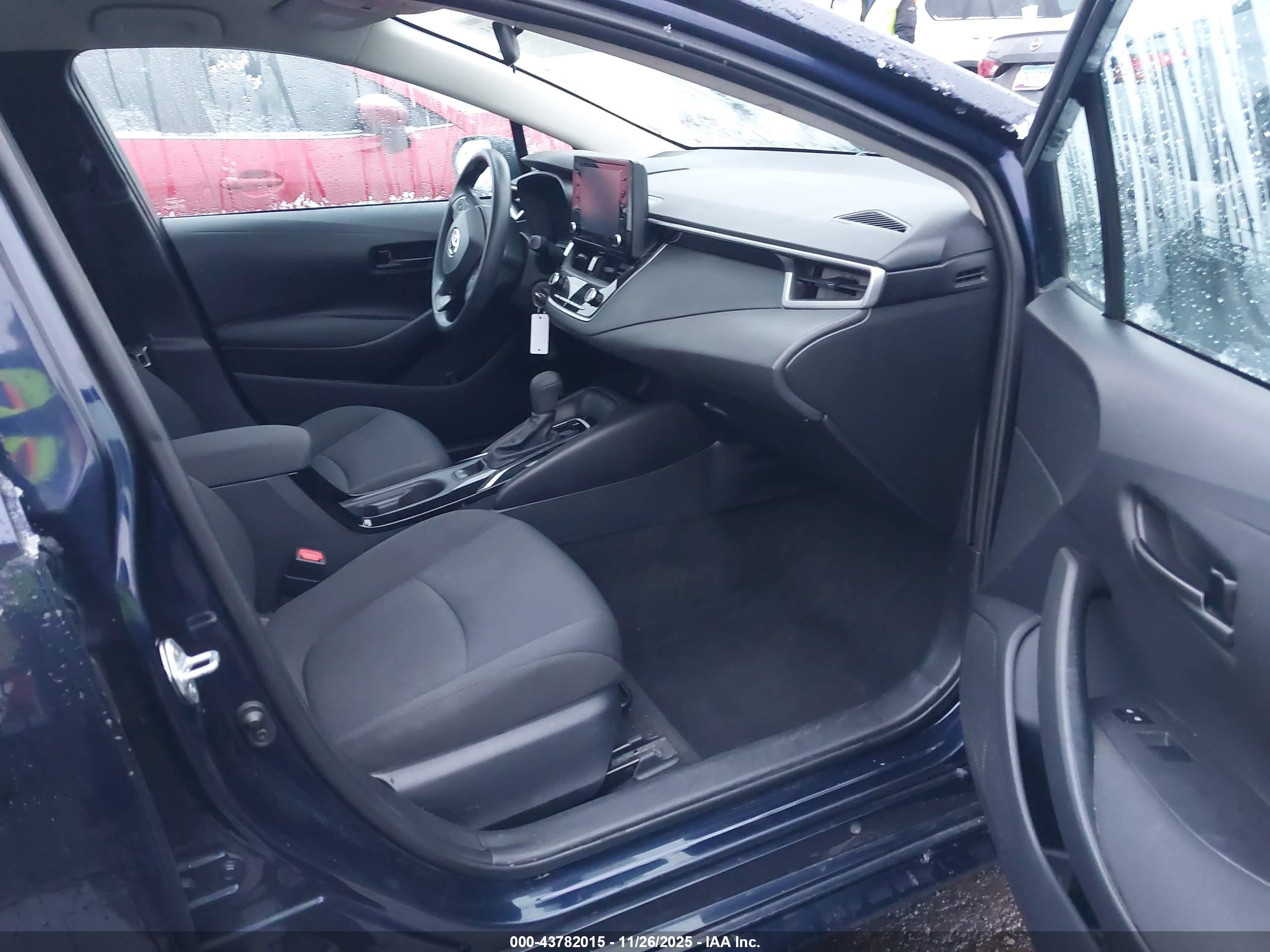 TOYOTA COROLLA image 5