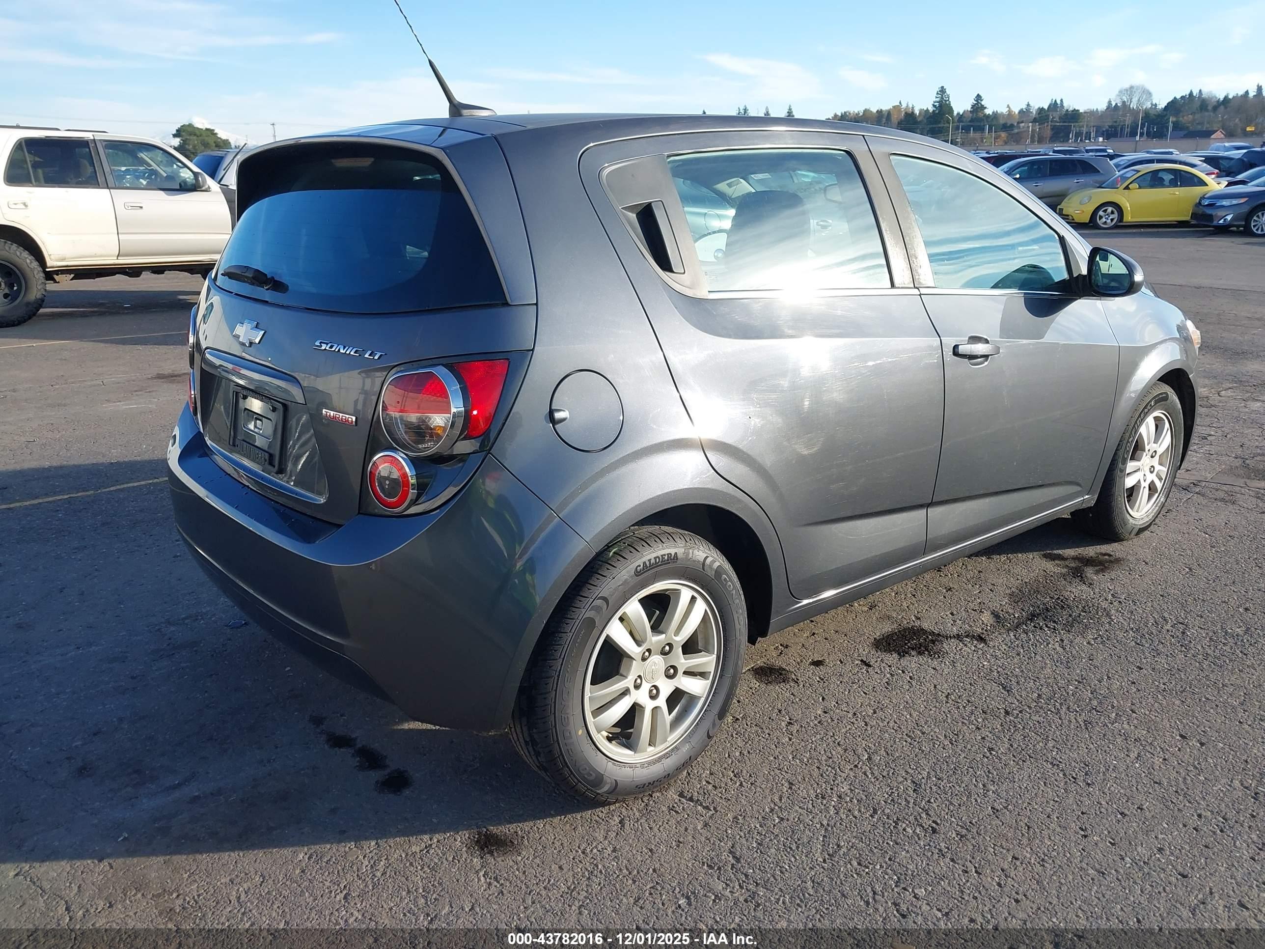CHEVROLET SONIC image 4