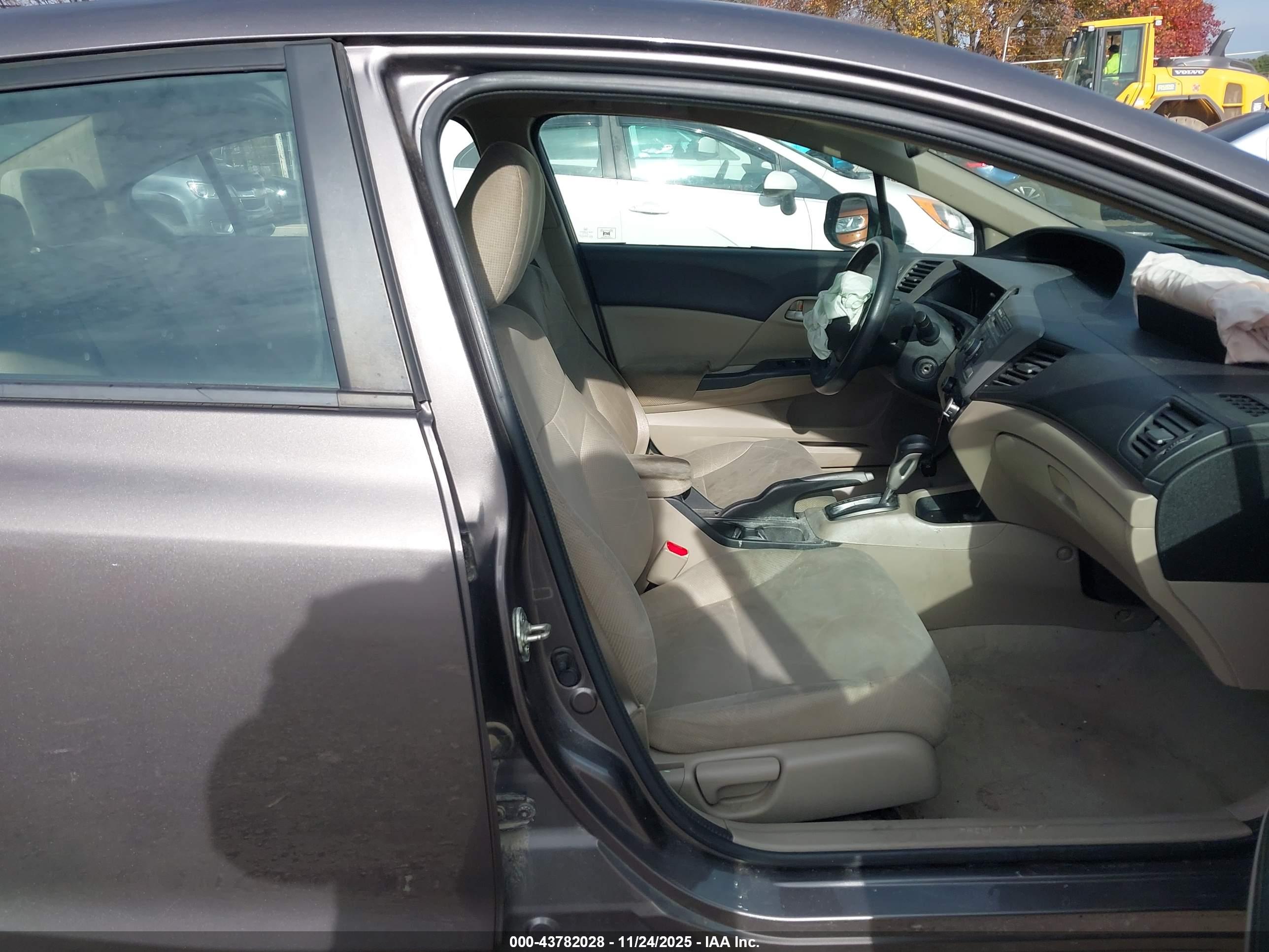 HONDA CIVIC image 5