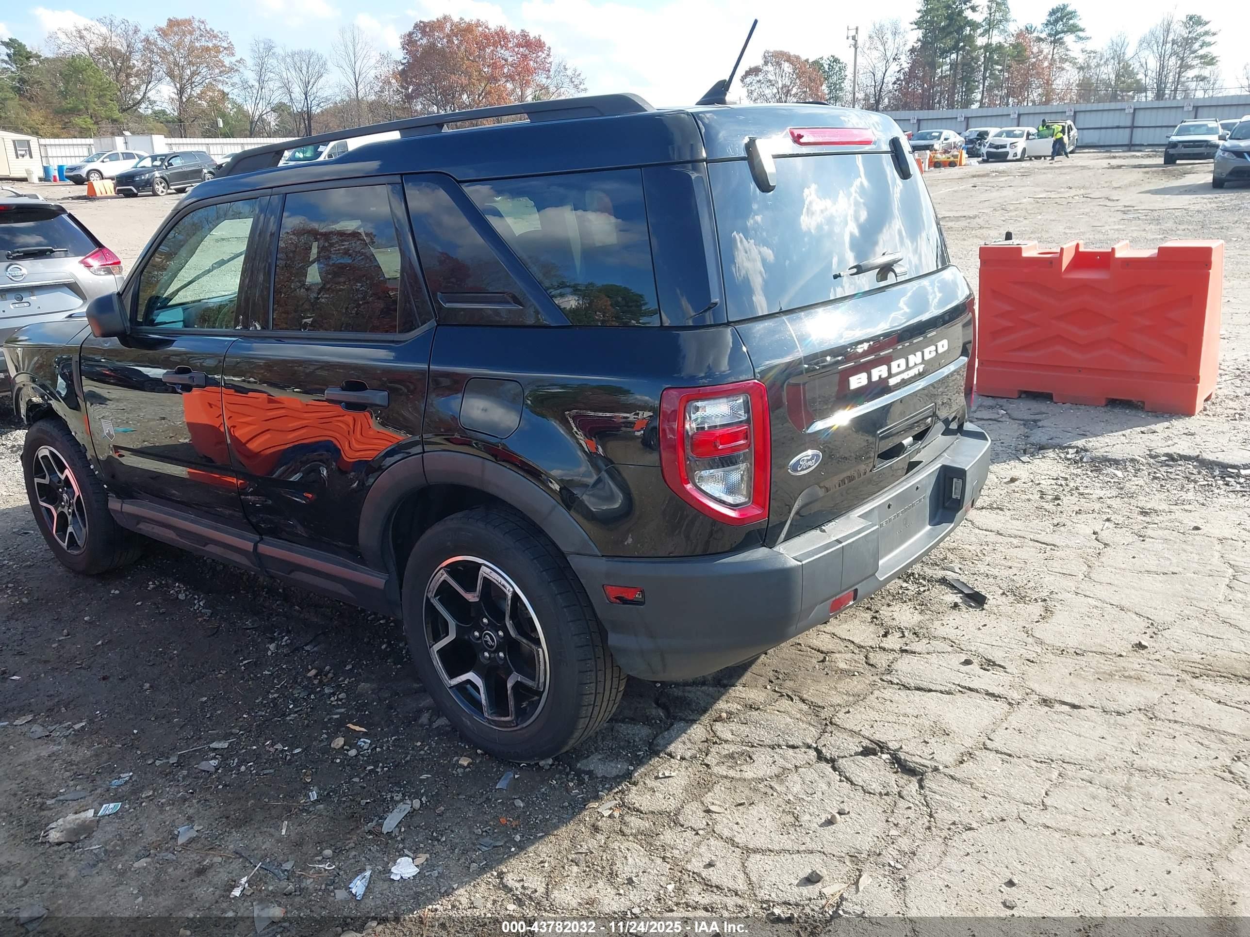 FORD BRONCO image 3