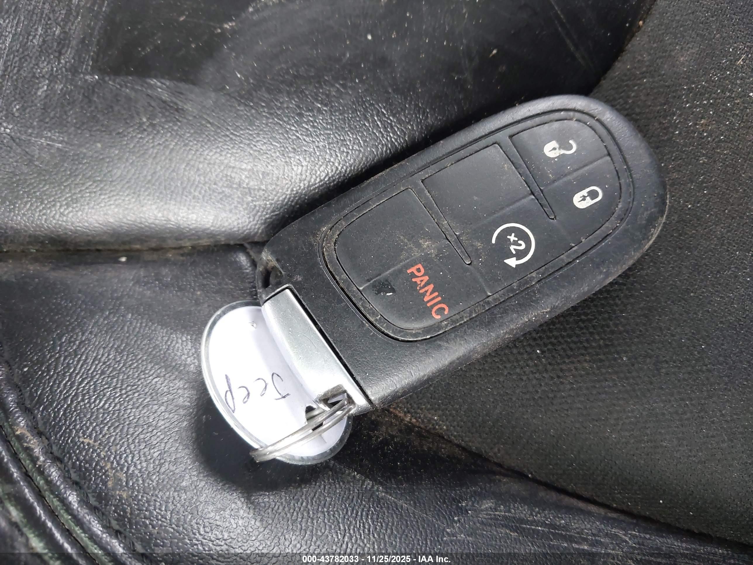 JEEP CHEROKEE image 11