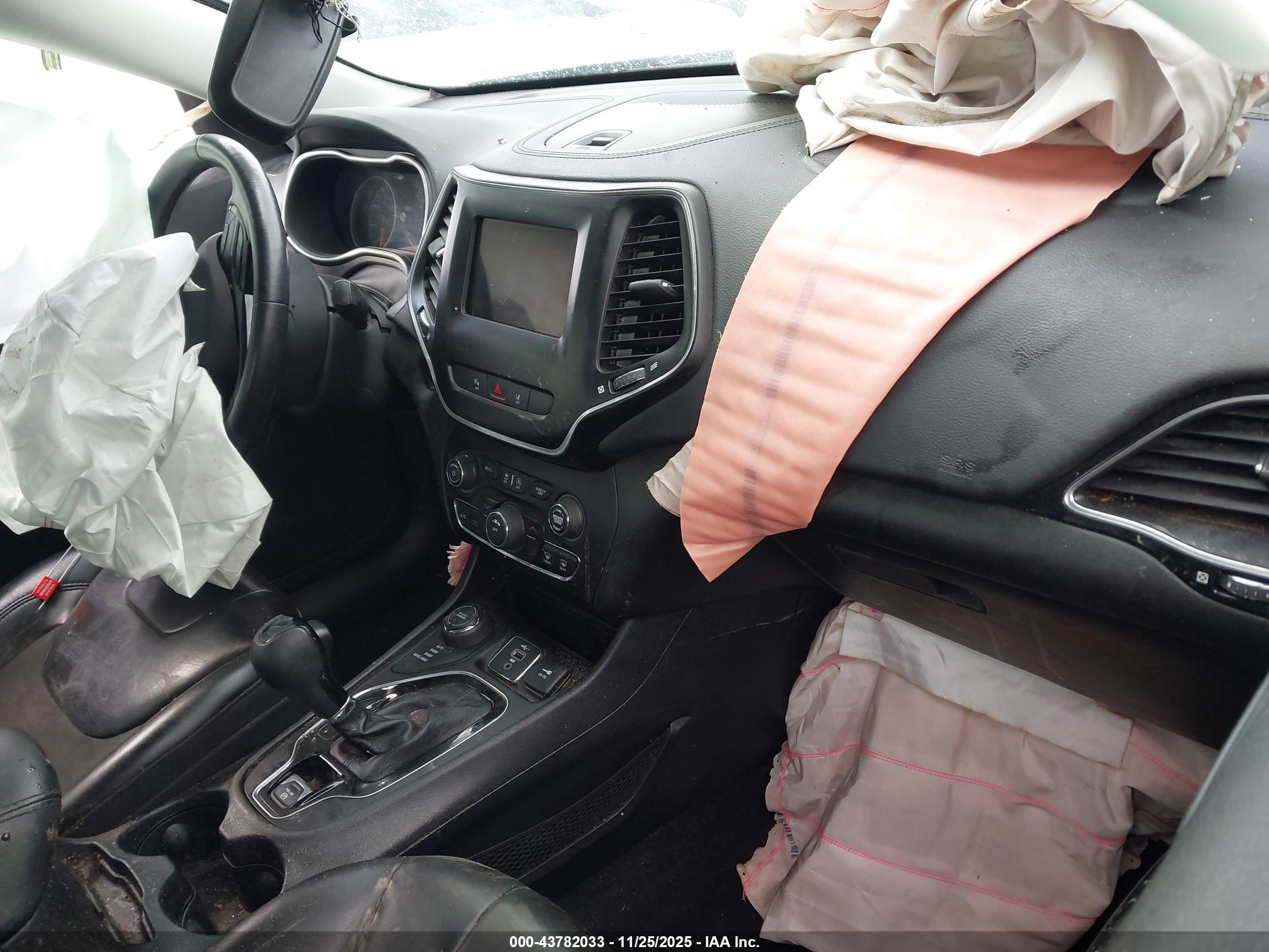 JEEP CHEROKEE image 5