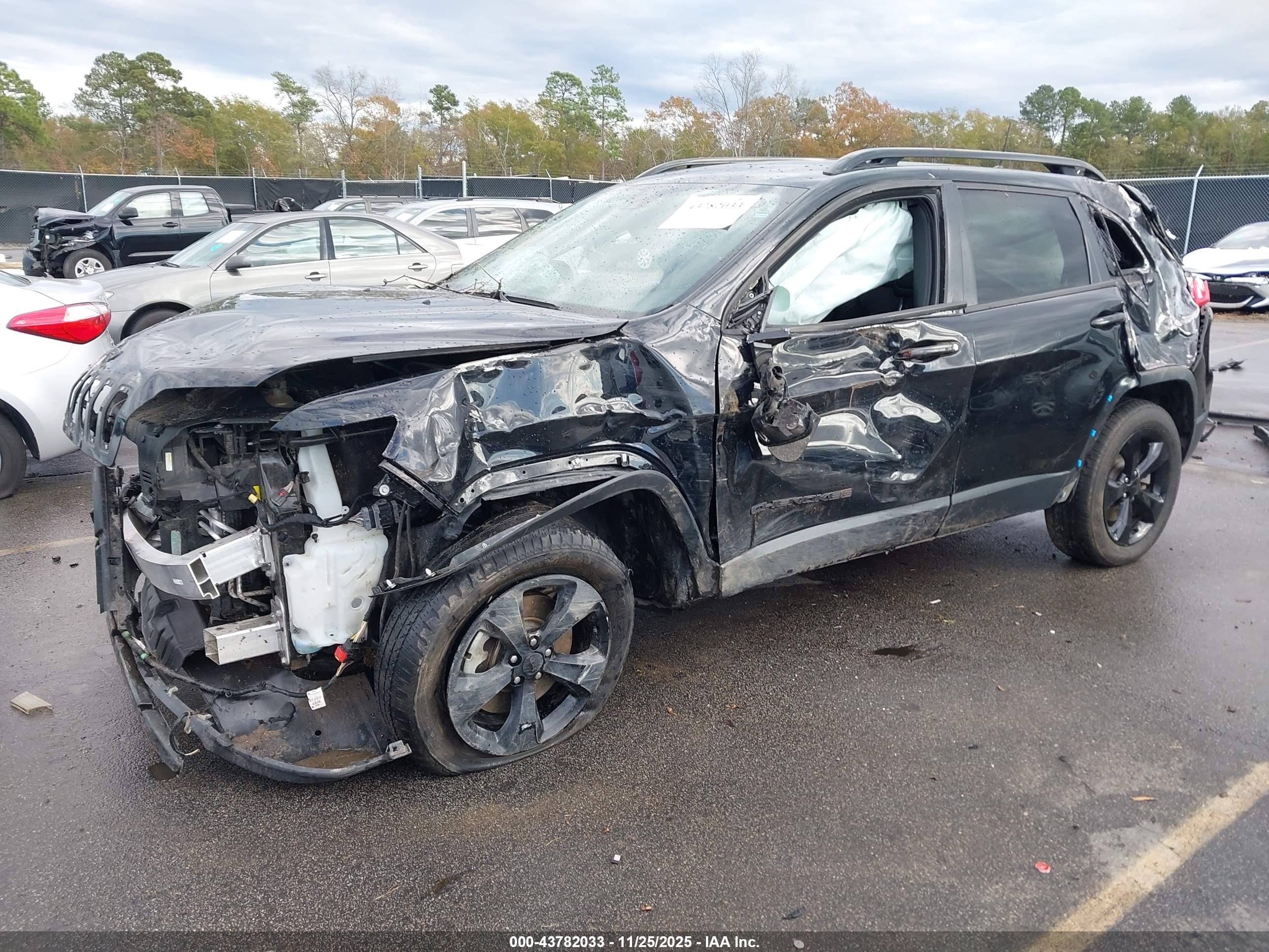JEEP CHEROKEE image 6