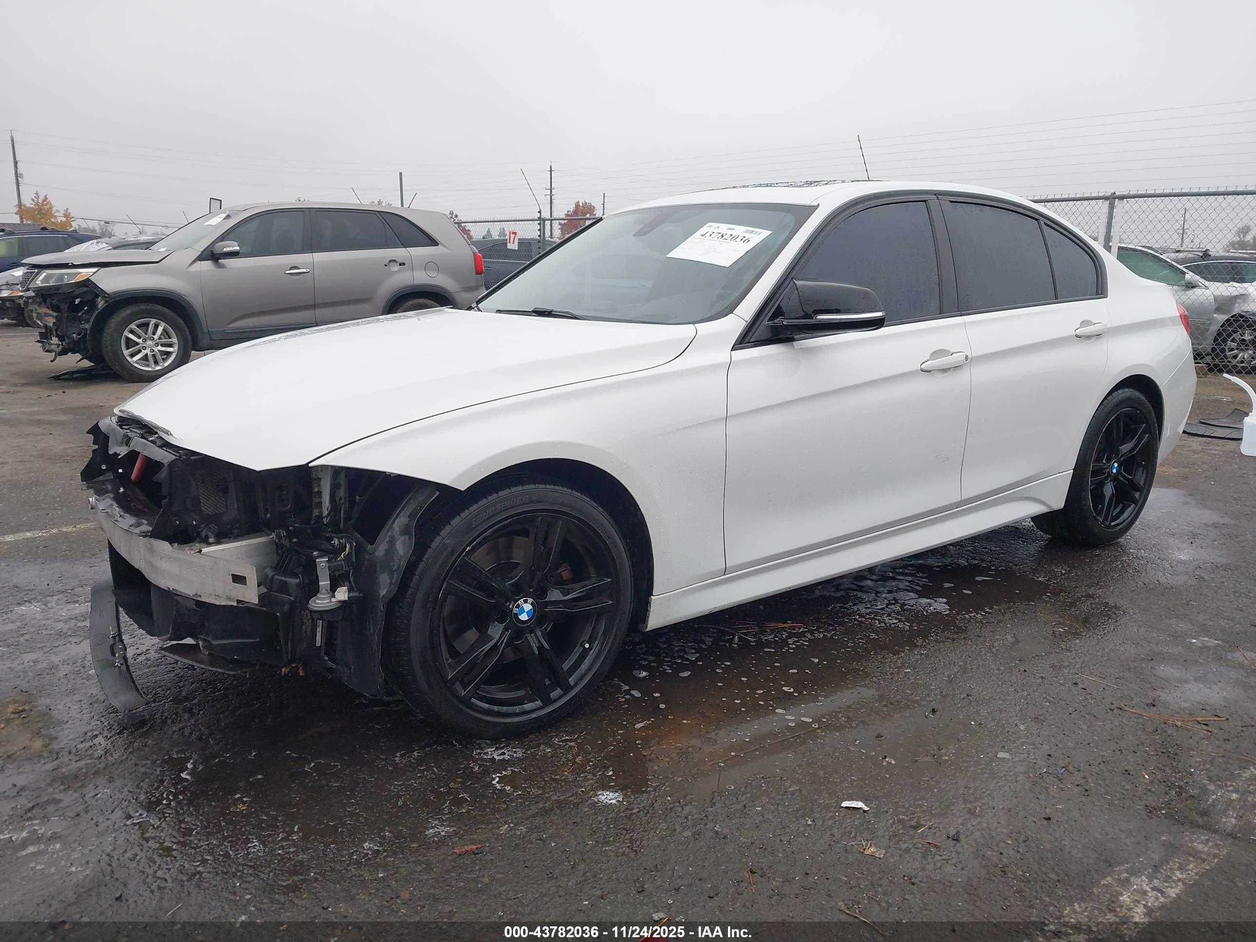 BMW 328I image 2