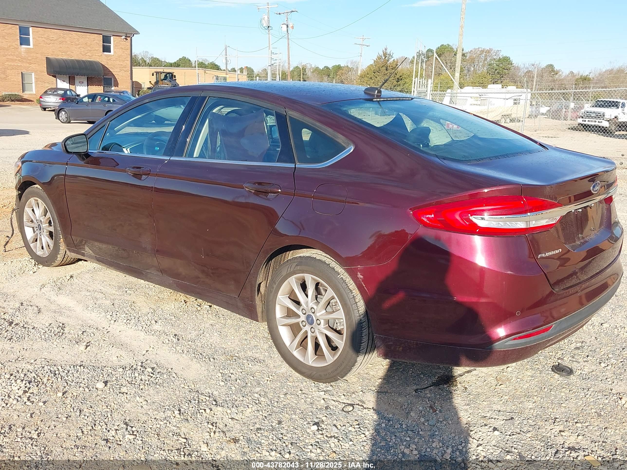 FORD FUSION image 3
