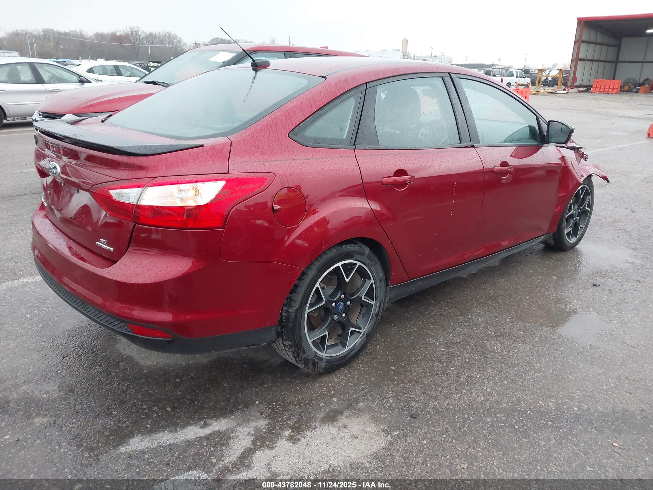 FORD FOCUS image 4