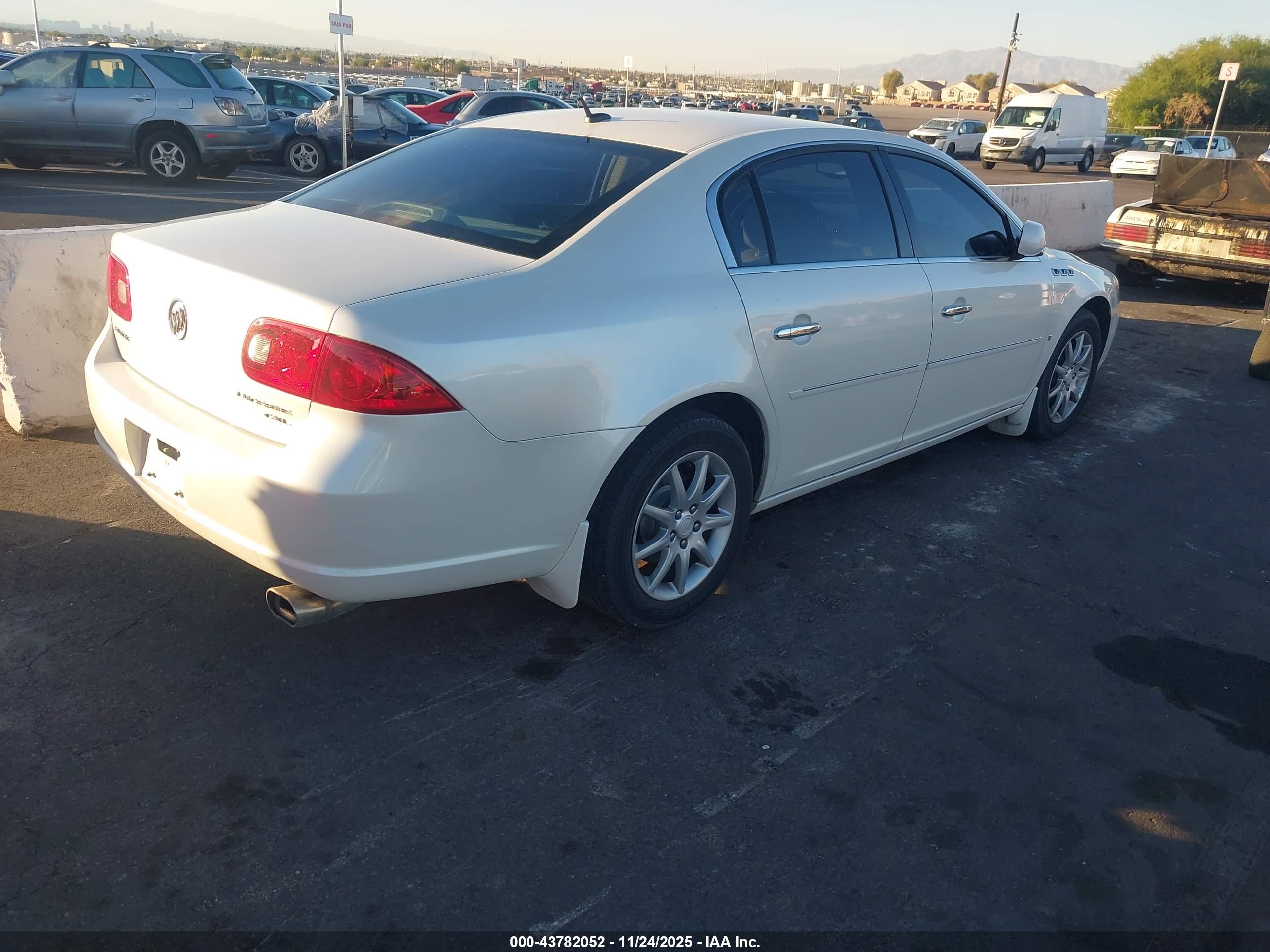 BUICK LUCERNE image 4