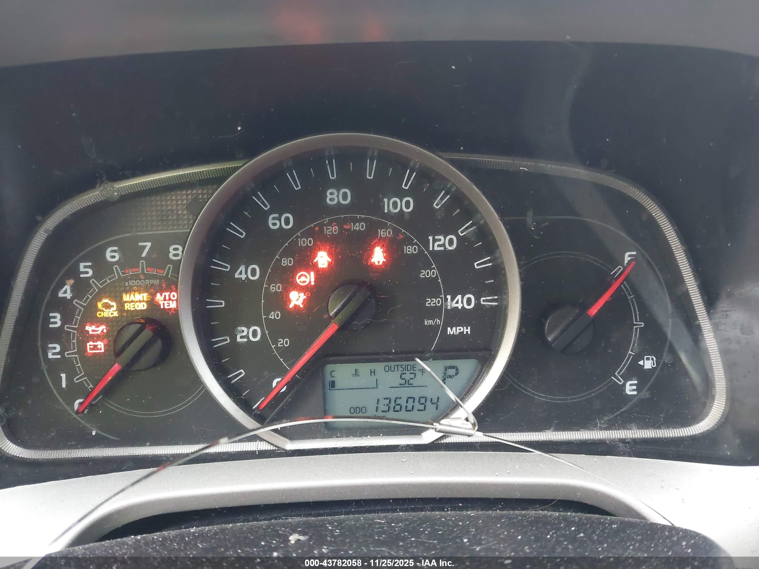 TOYOTA RAV4 image 7