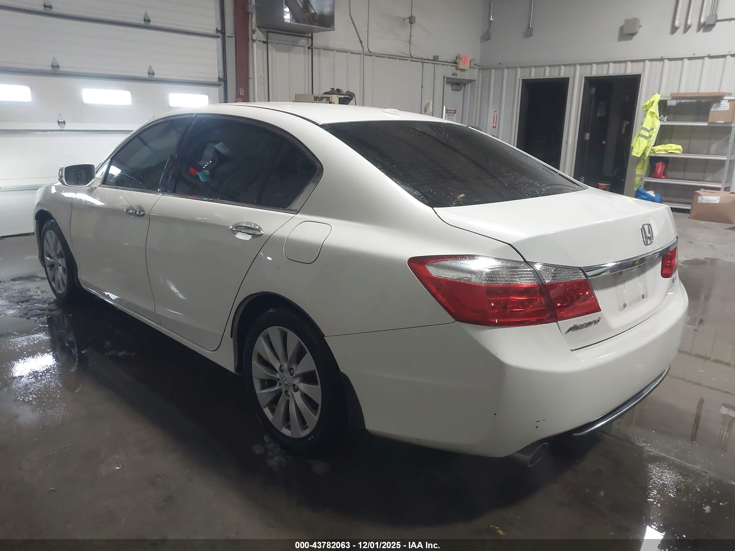 HONDA ACCORD image 3