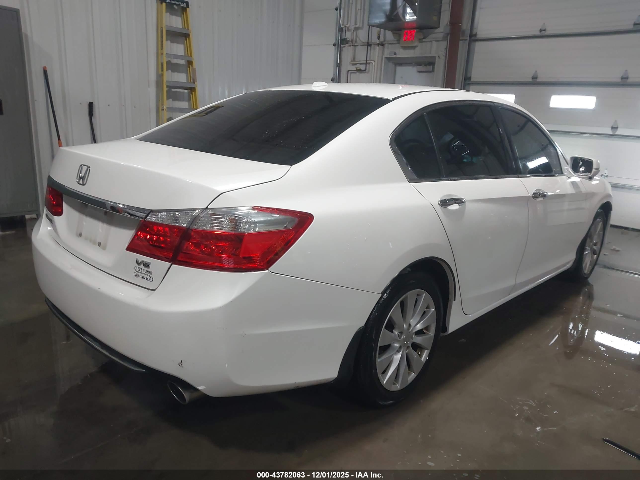 HONDA ACCORD image 4