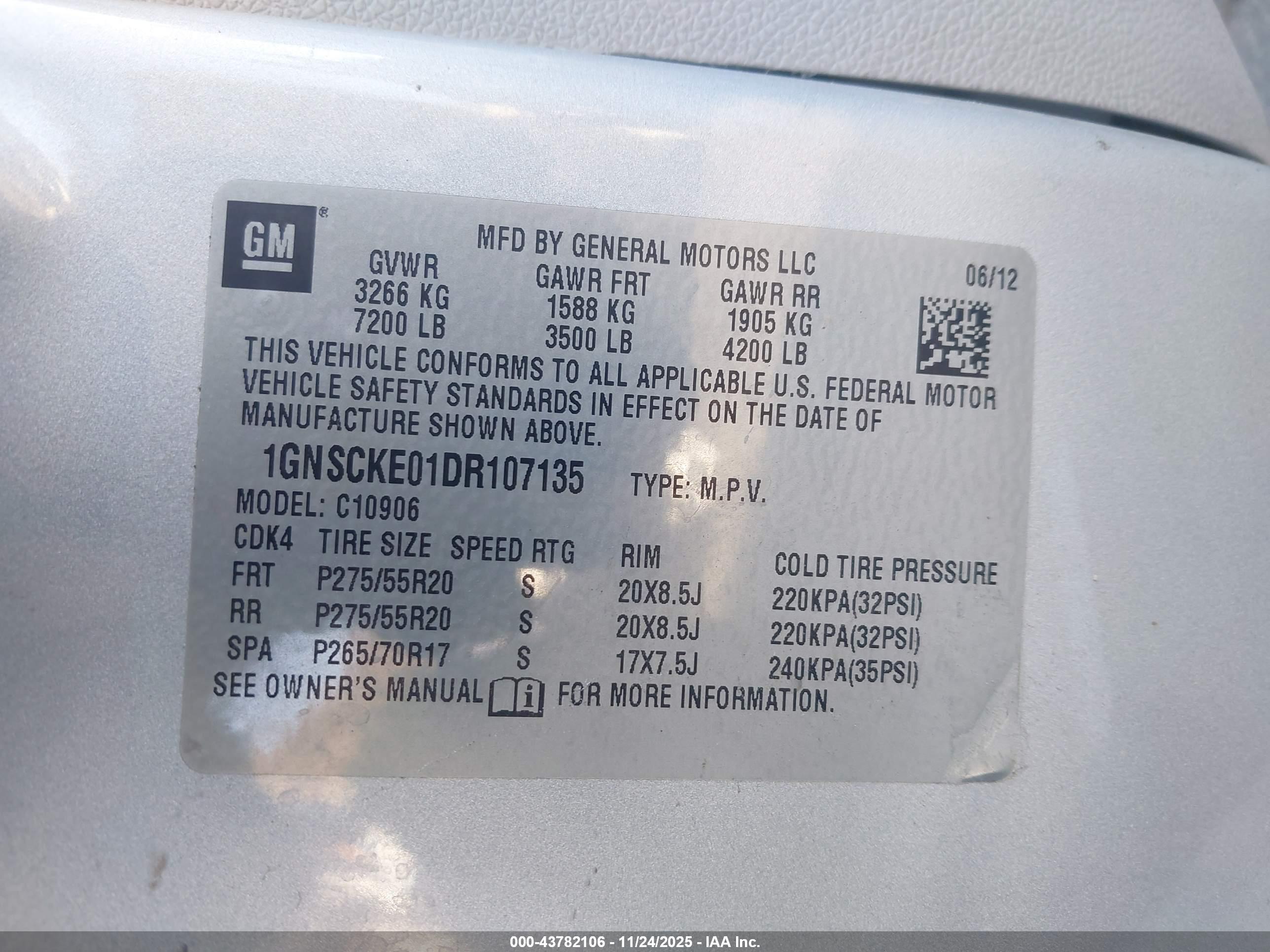 CHEVROLET SUBURBAN image 9