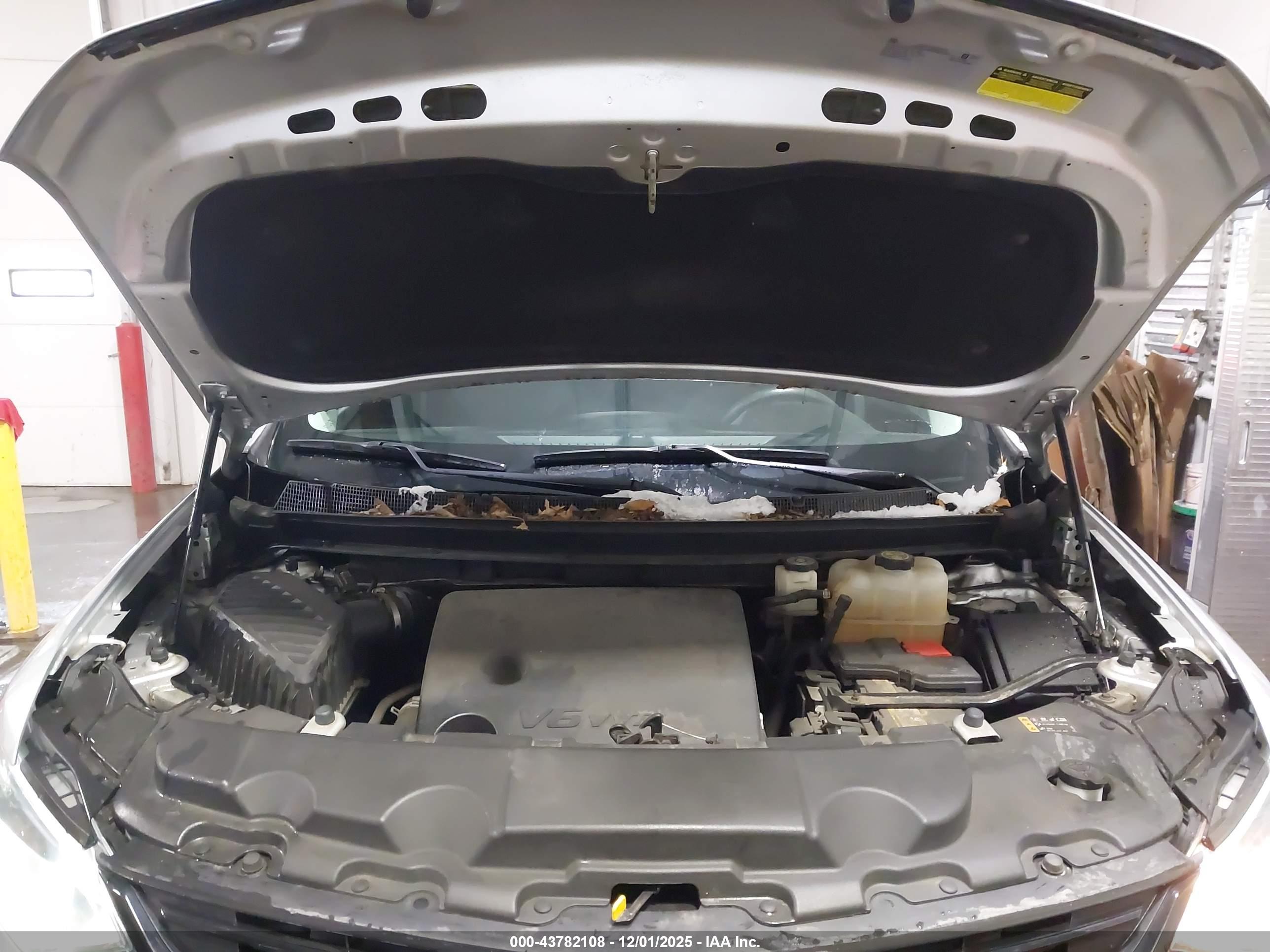 CHEVROLET TRAVERSE image 10