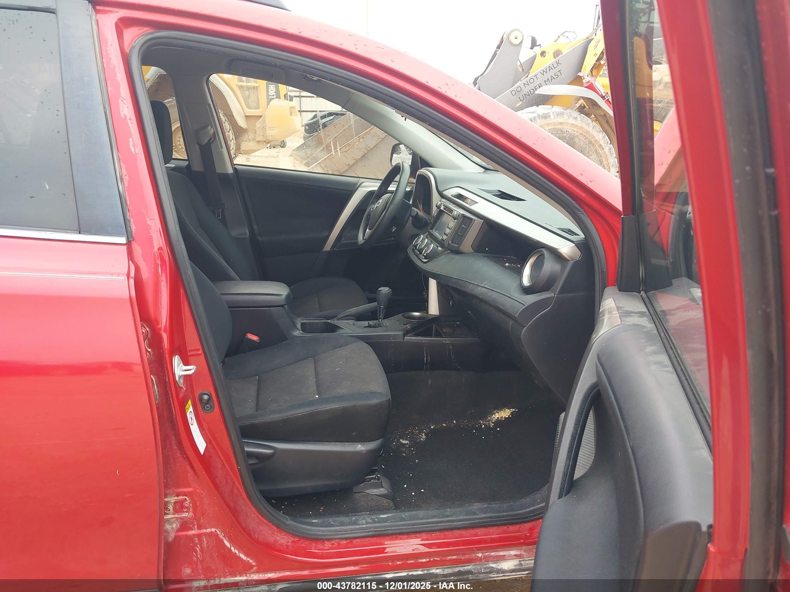 TOYOTA RAV4 image 5