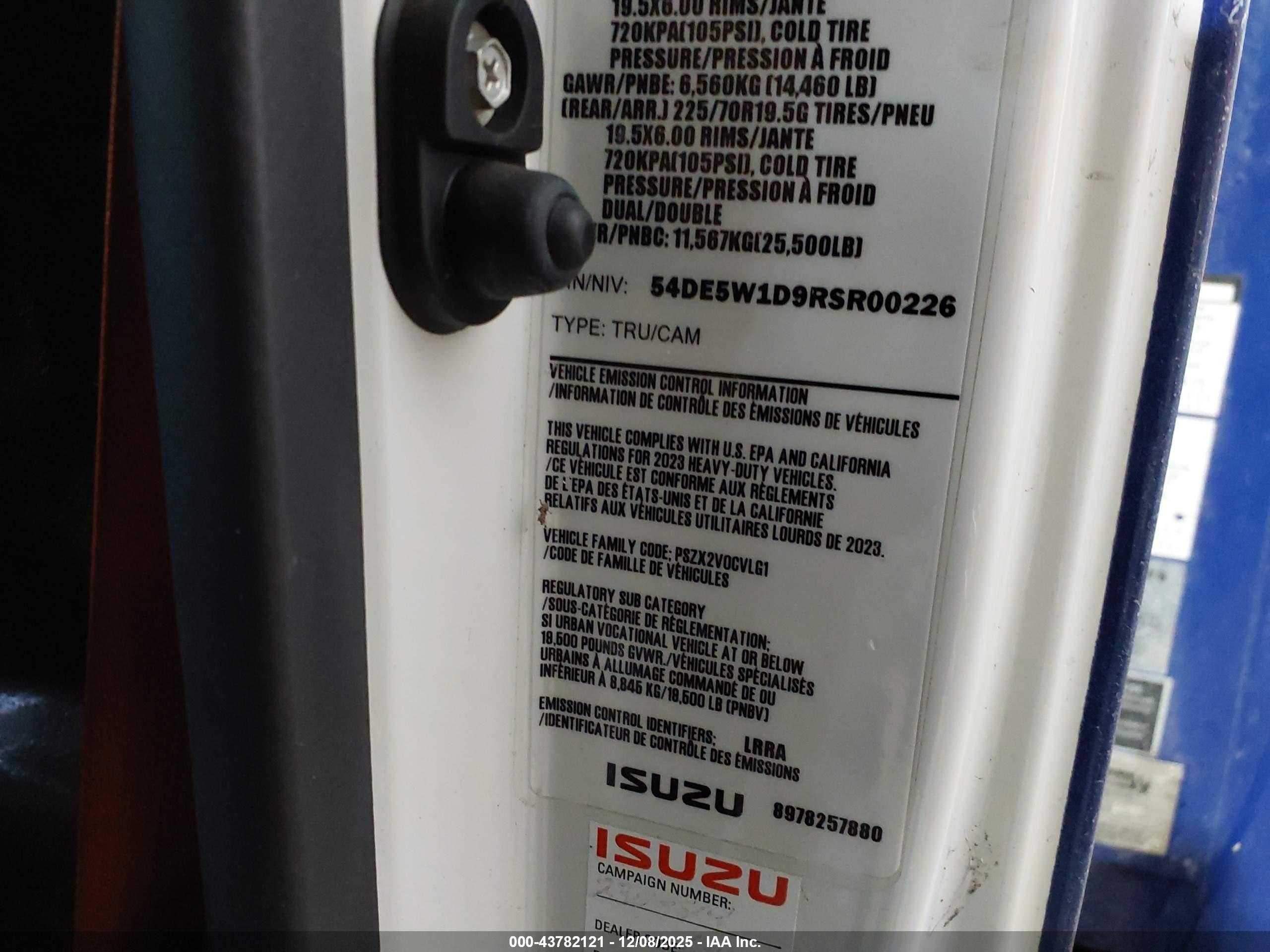 ISUZU NRR image 9