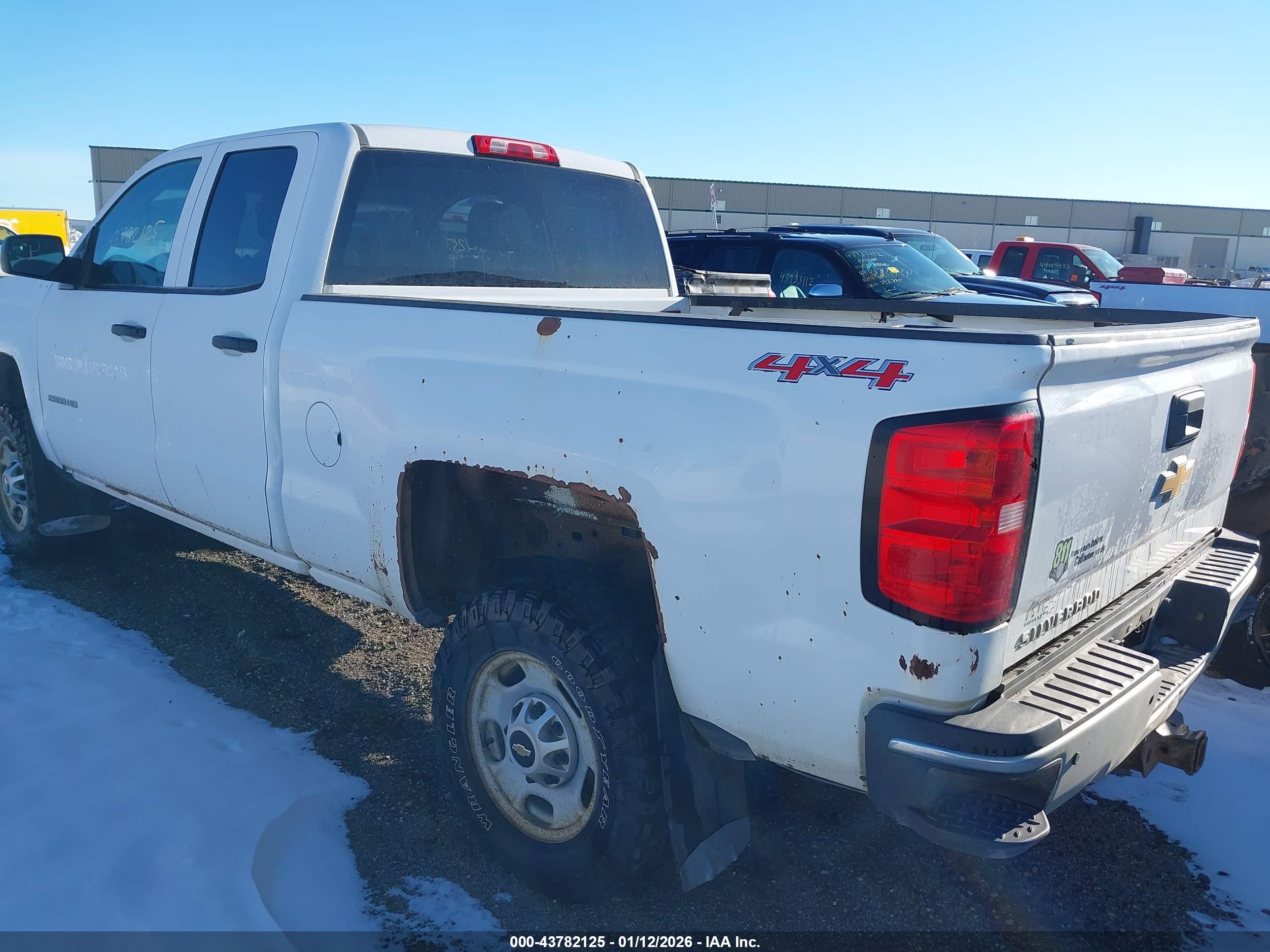 CHEVROLET SILVERADO image 3