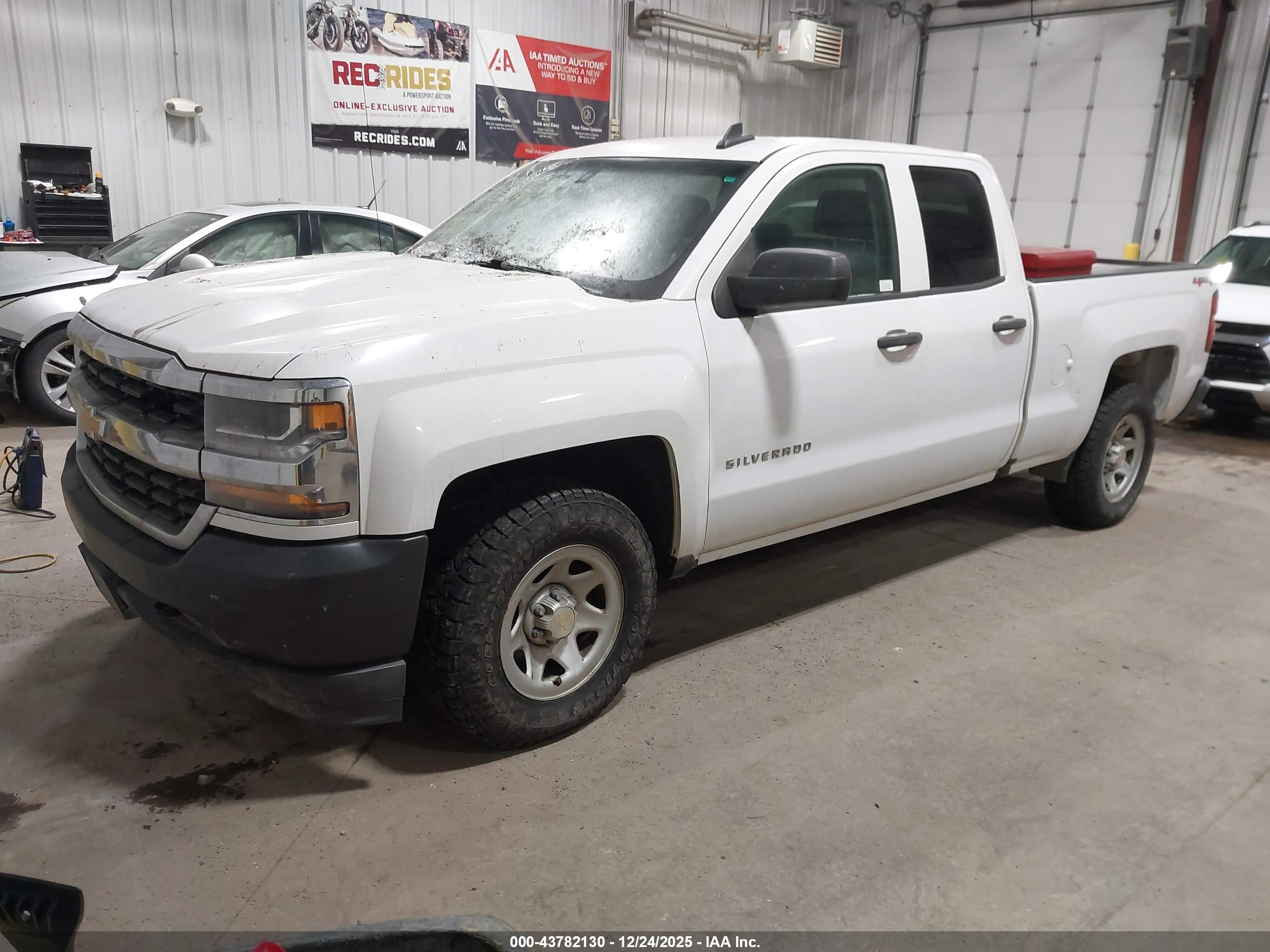 CHEVROLET SILVERADO image 2