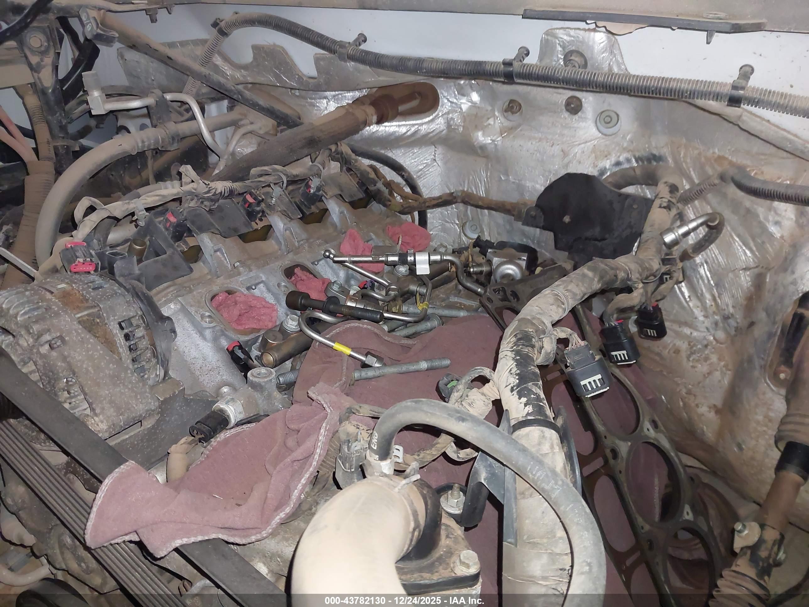 CHEVROLET SILVERADO image 6