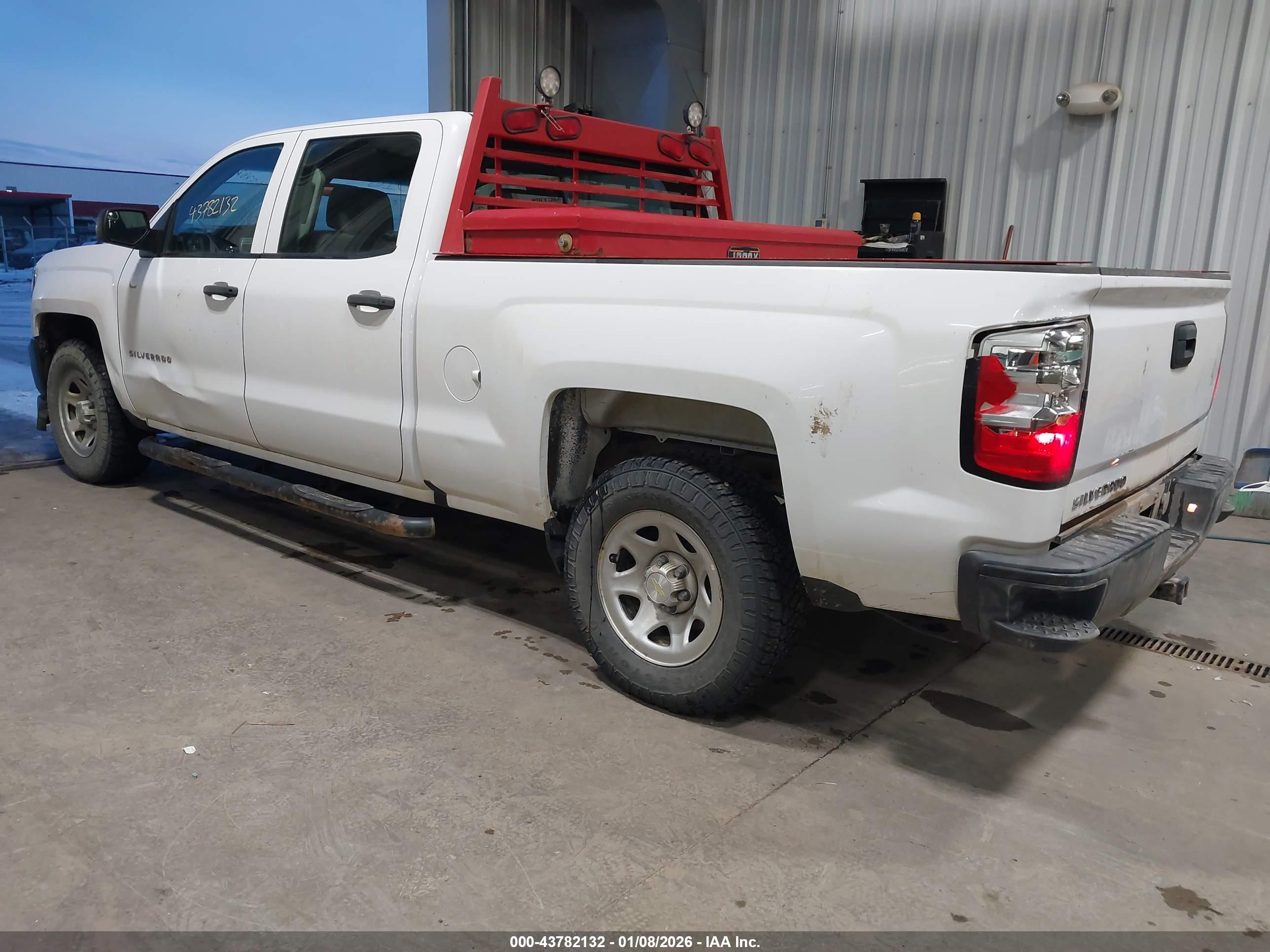 CHEVROLET SILVERADO image 3