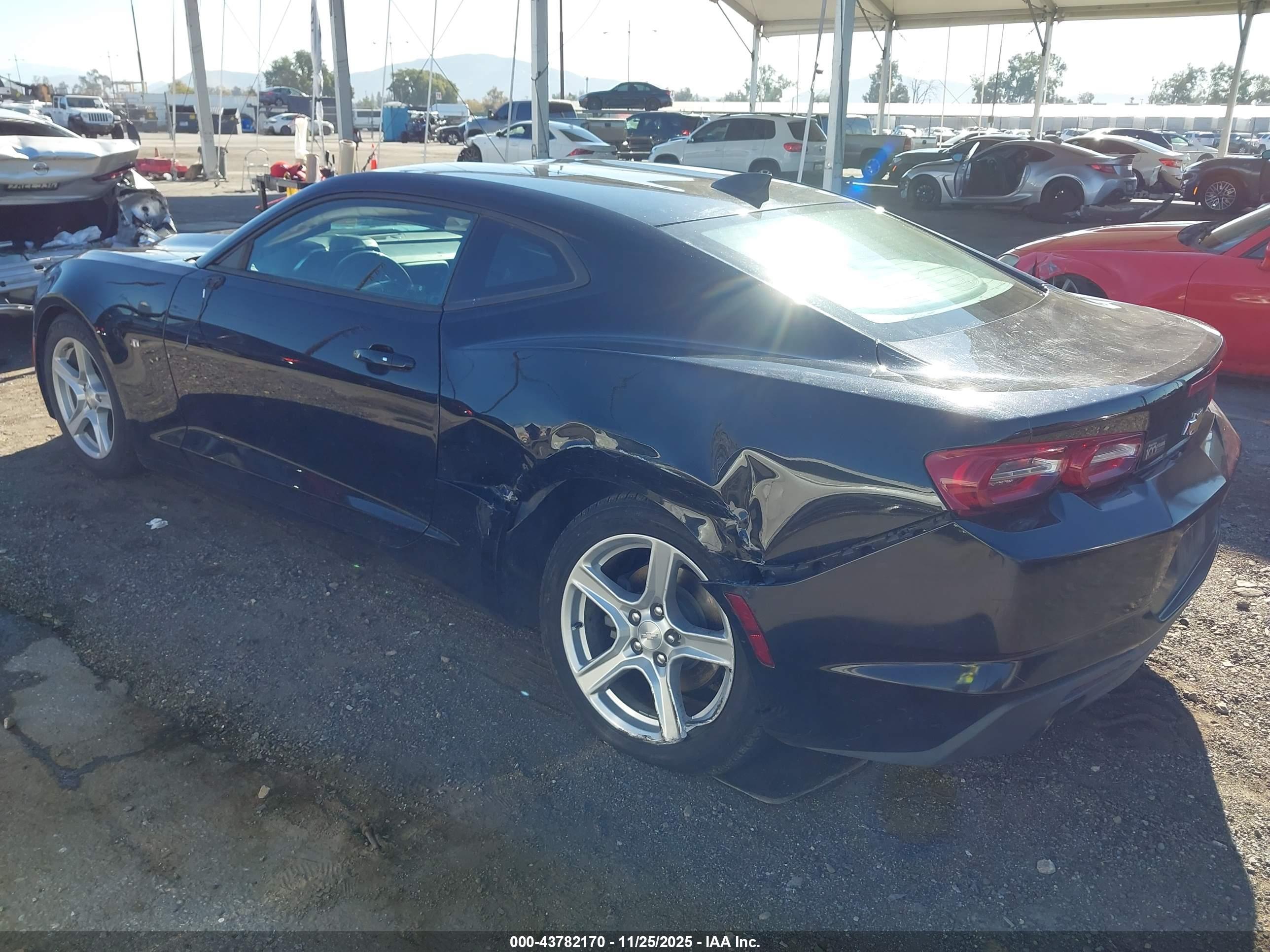 CHEVROLET CAMARO image 3