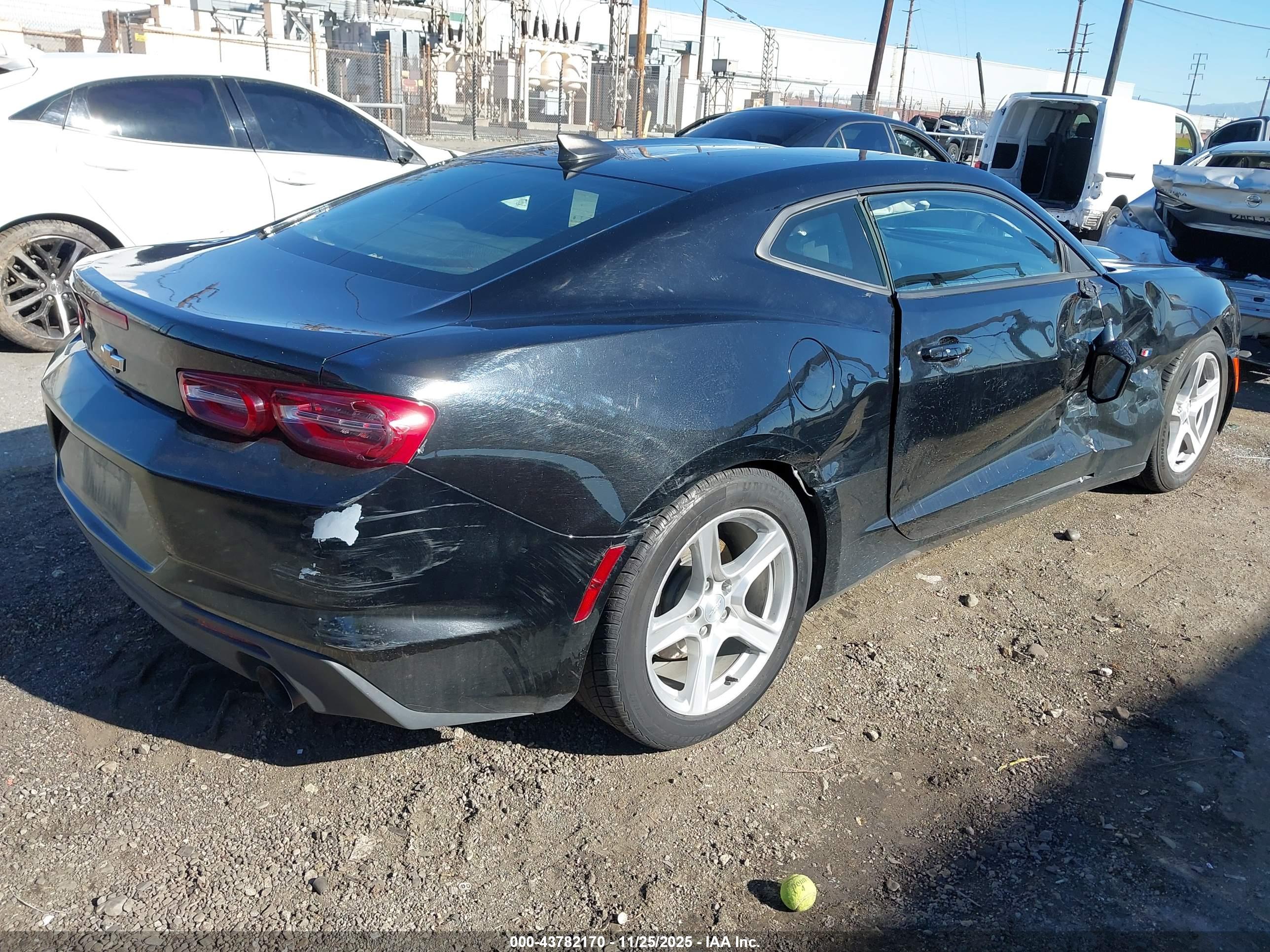 CHEVROLET CAMARO image 4