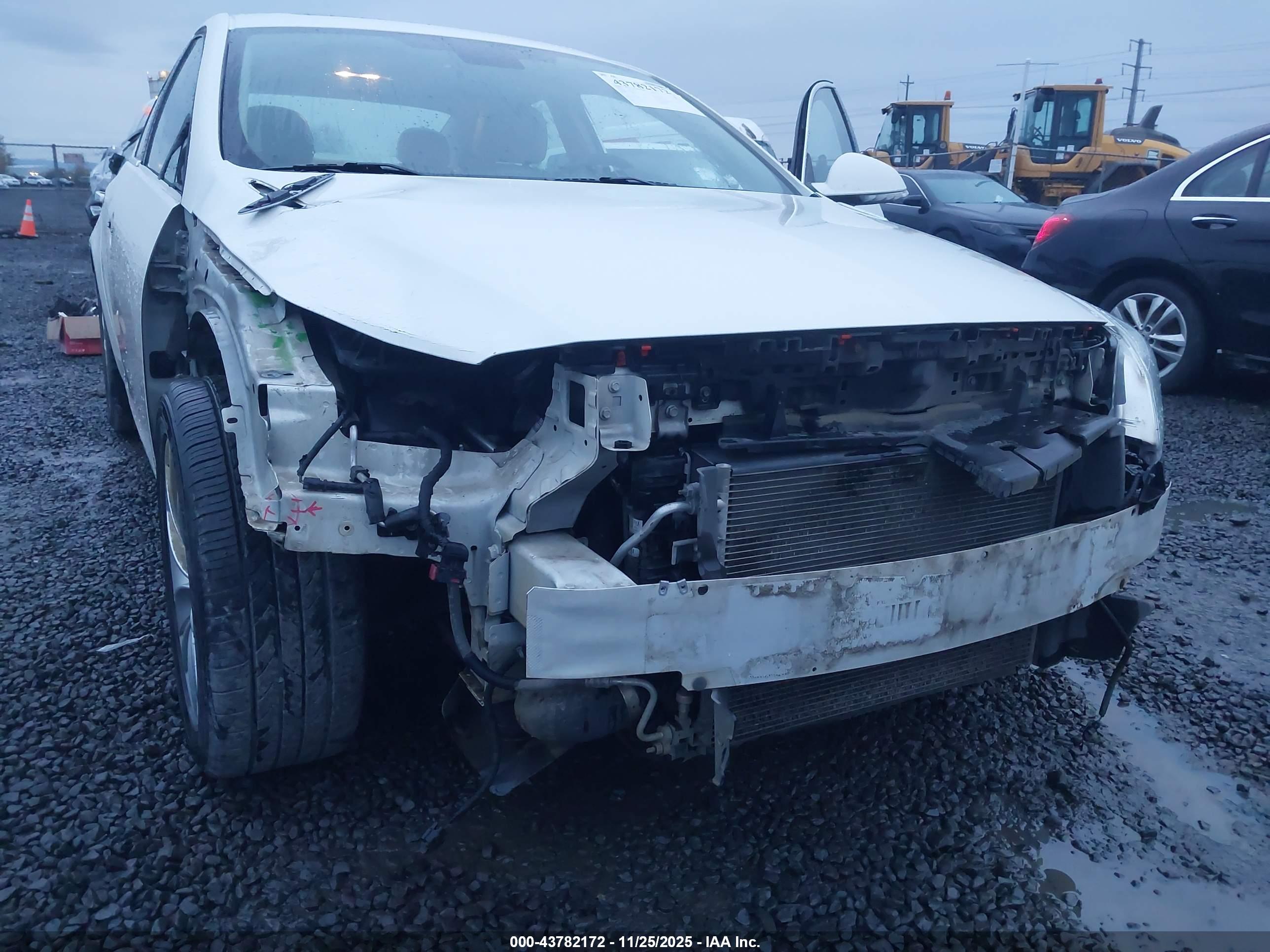 BUICK REGAL image 6