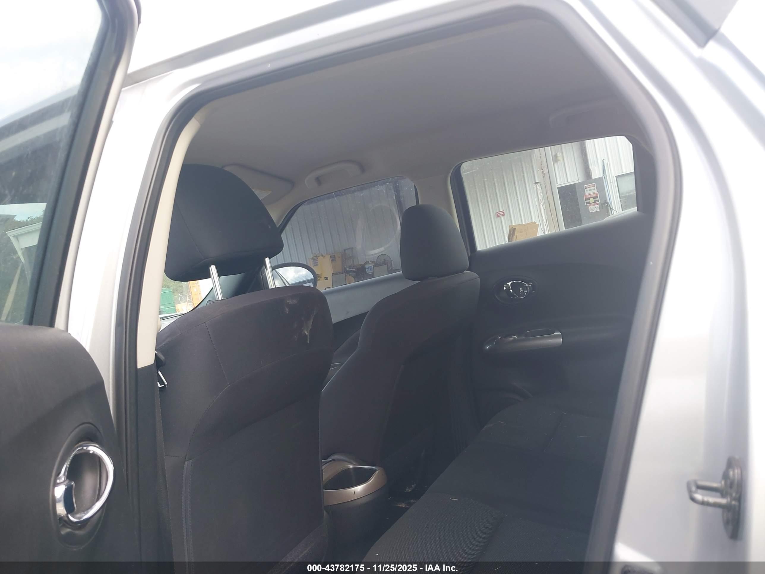 NISSAN JUKE image 8