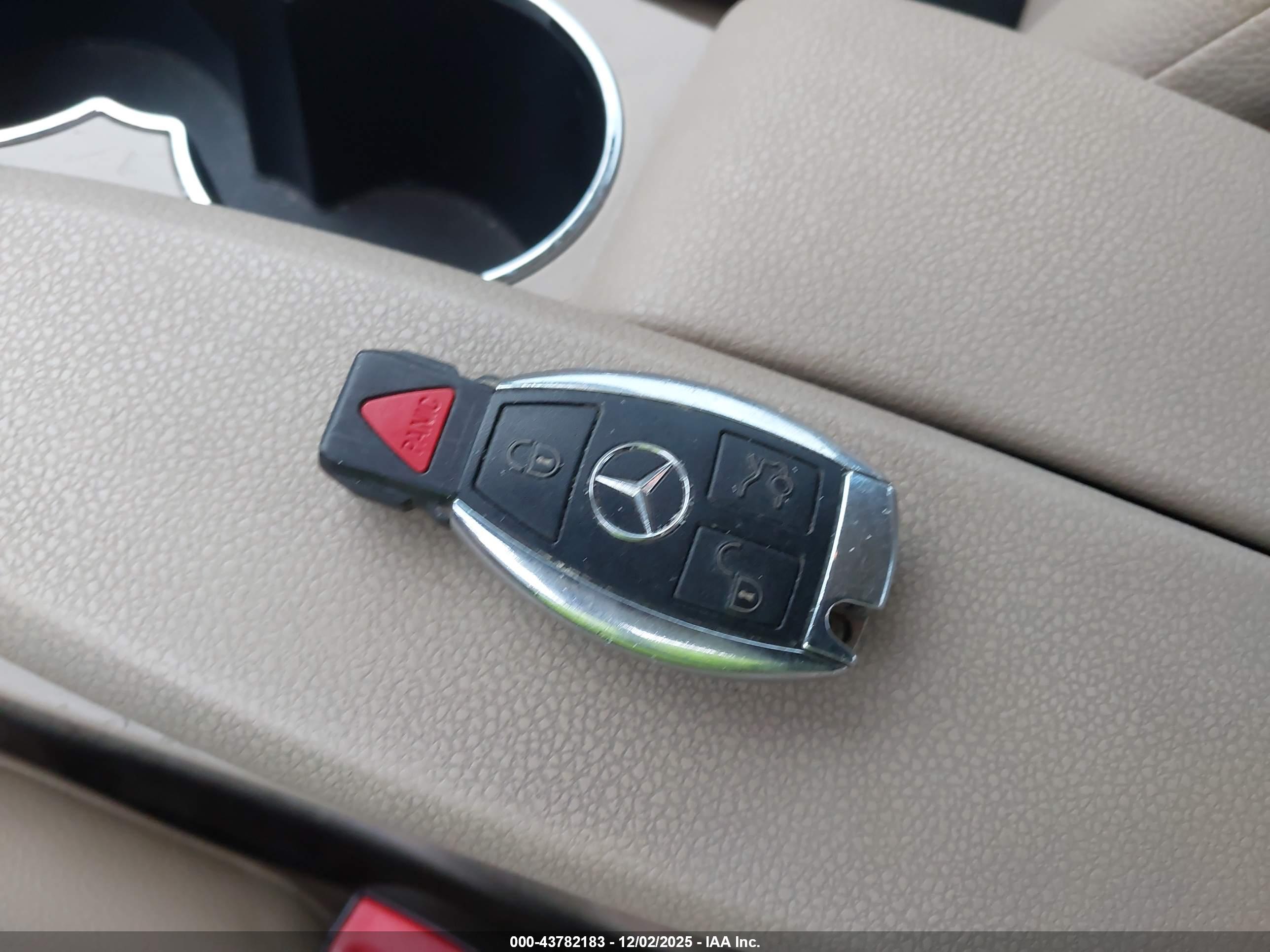 MERCEDES-BENZ C image 11