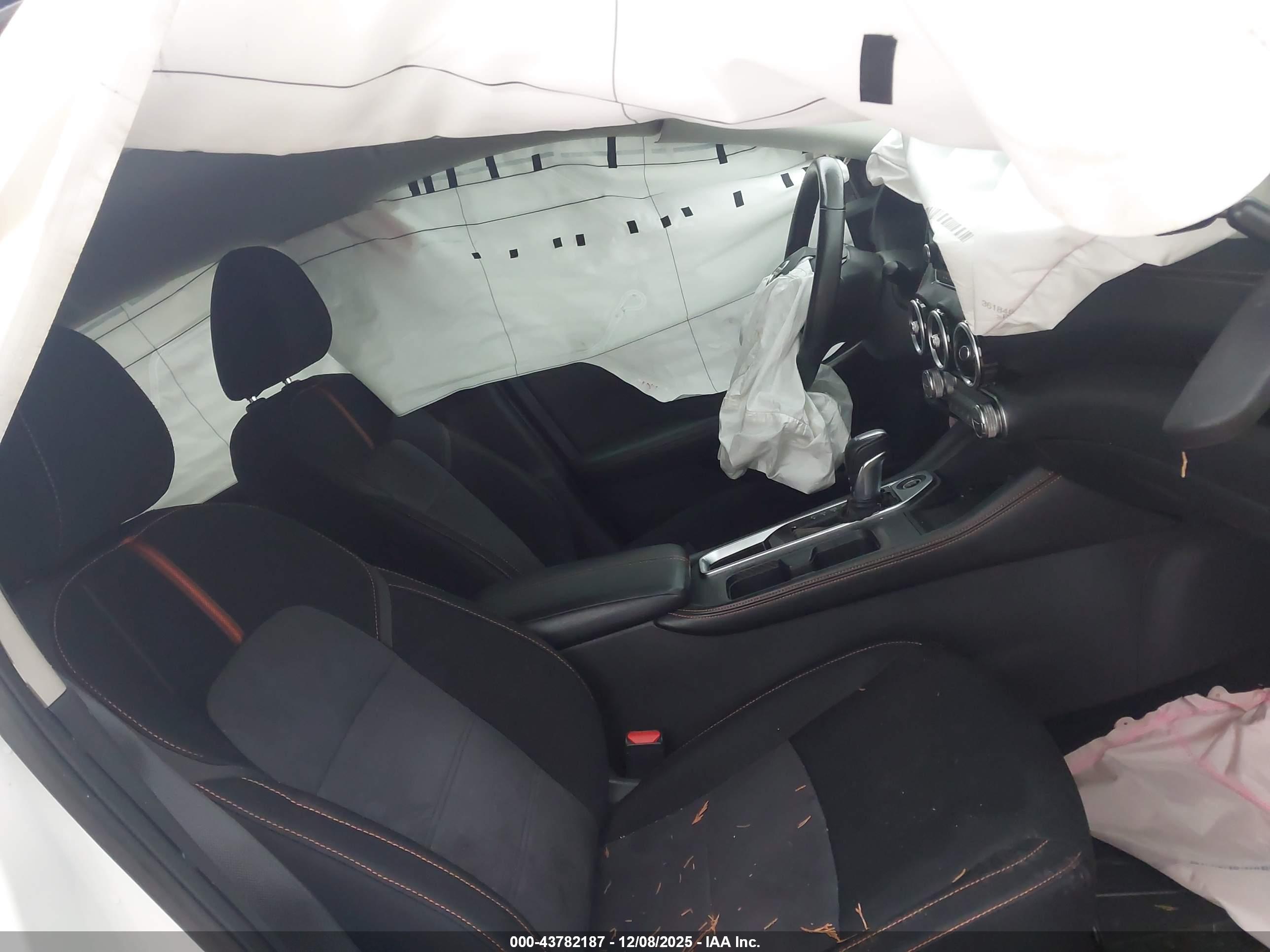 NISSAN SENTRA image 5