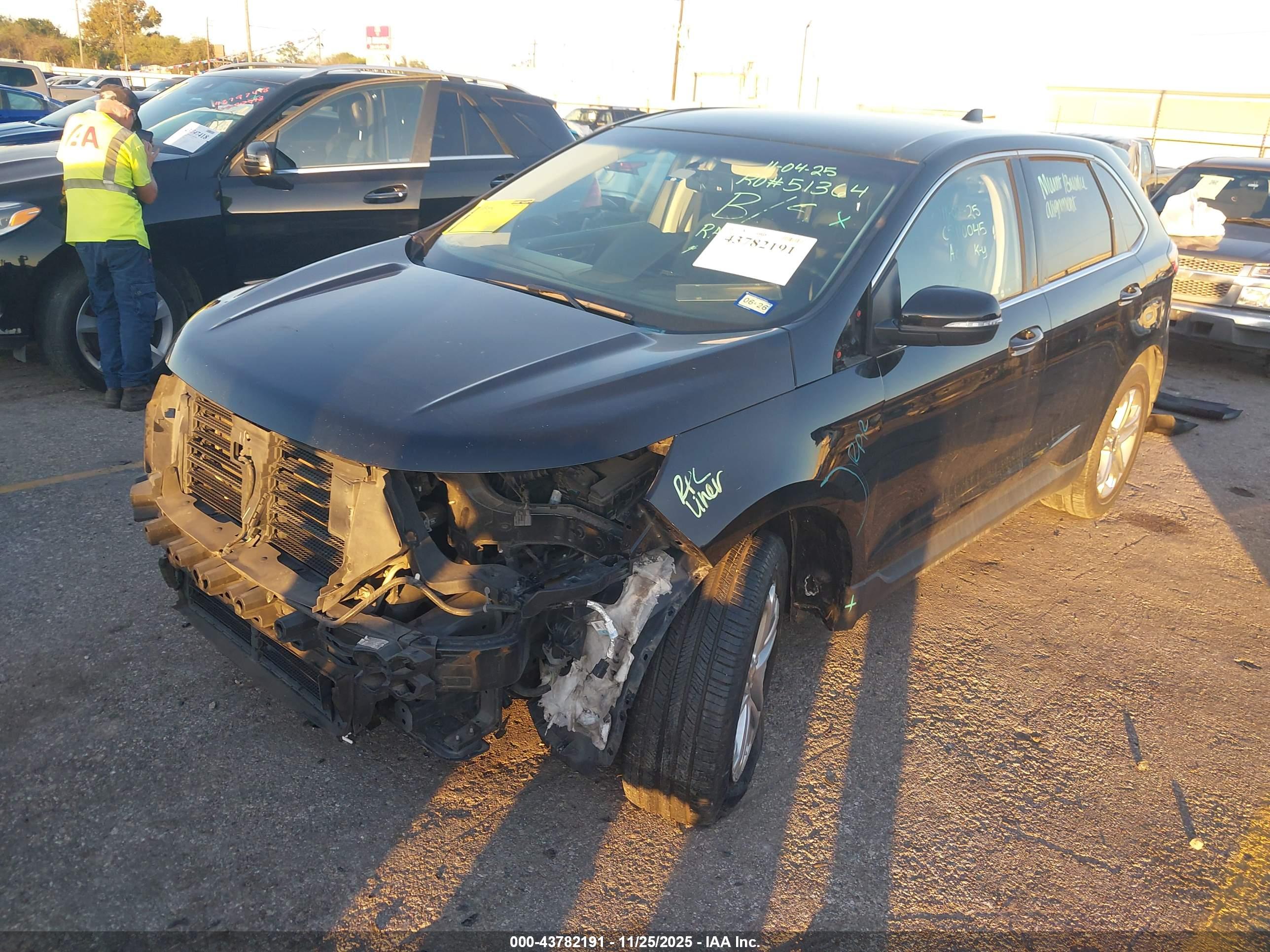 FORD EDGE image 2