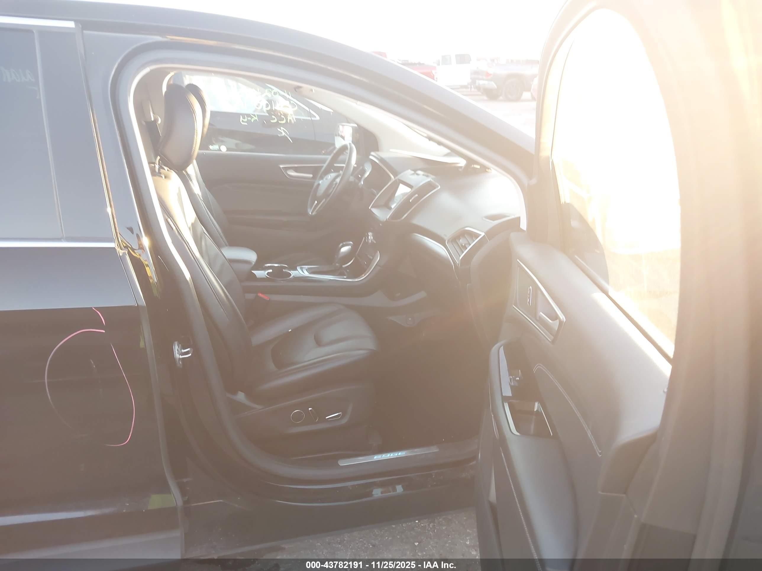 FORD EDGE image 5