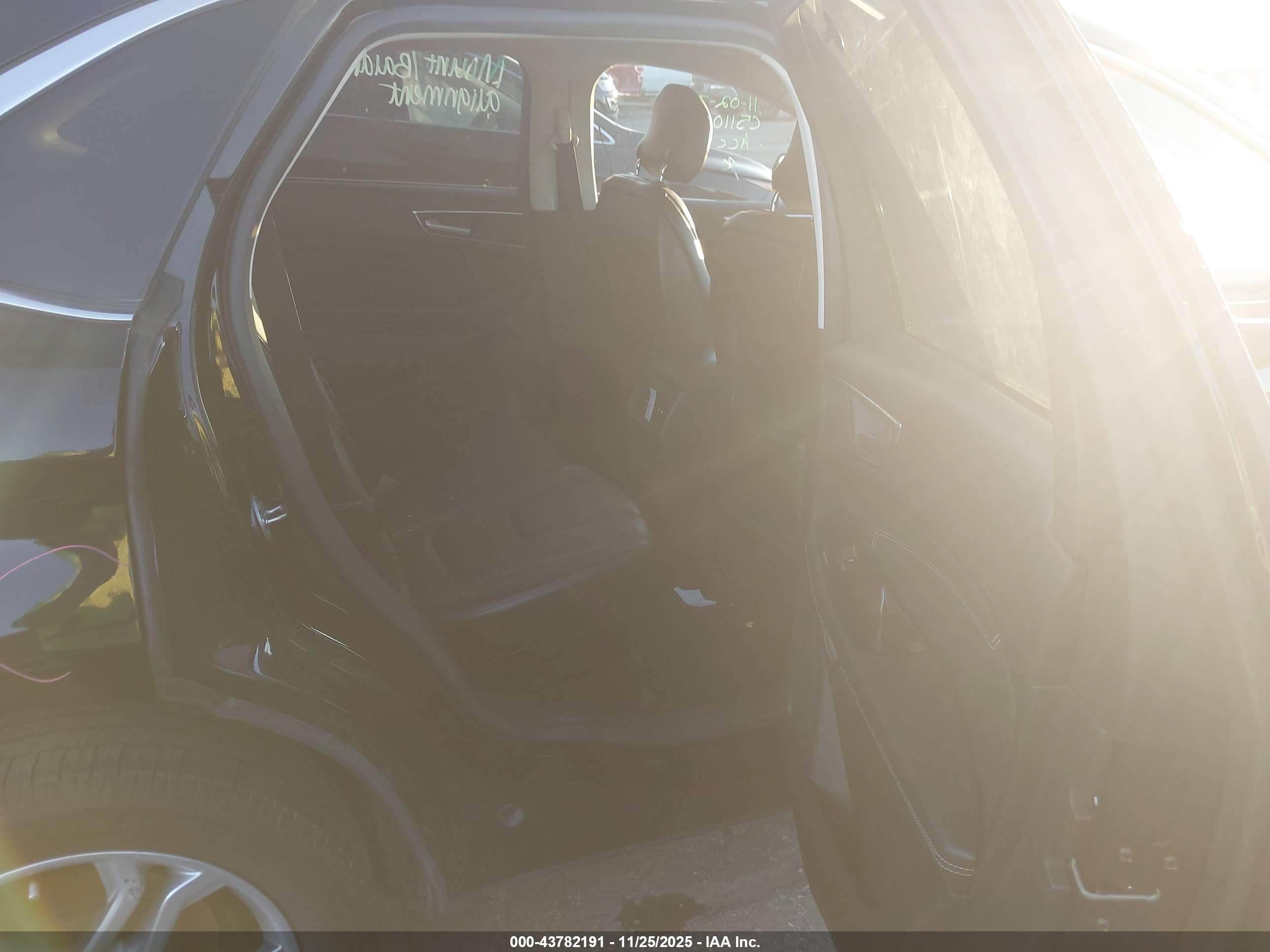 FORD EDGE image 8