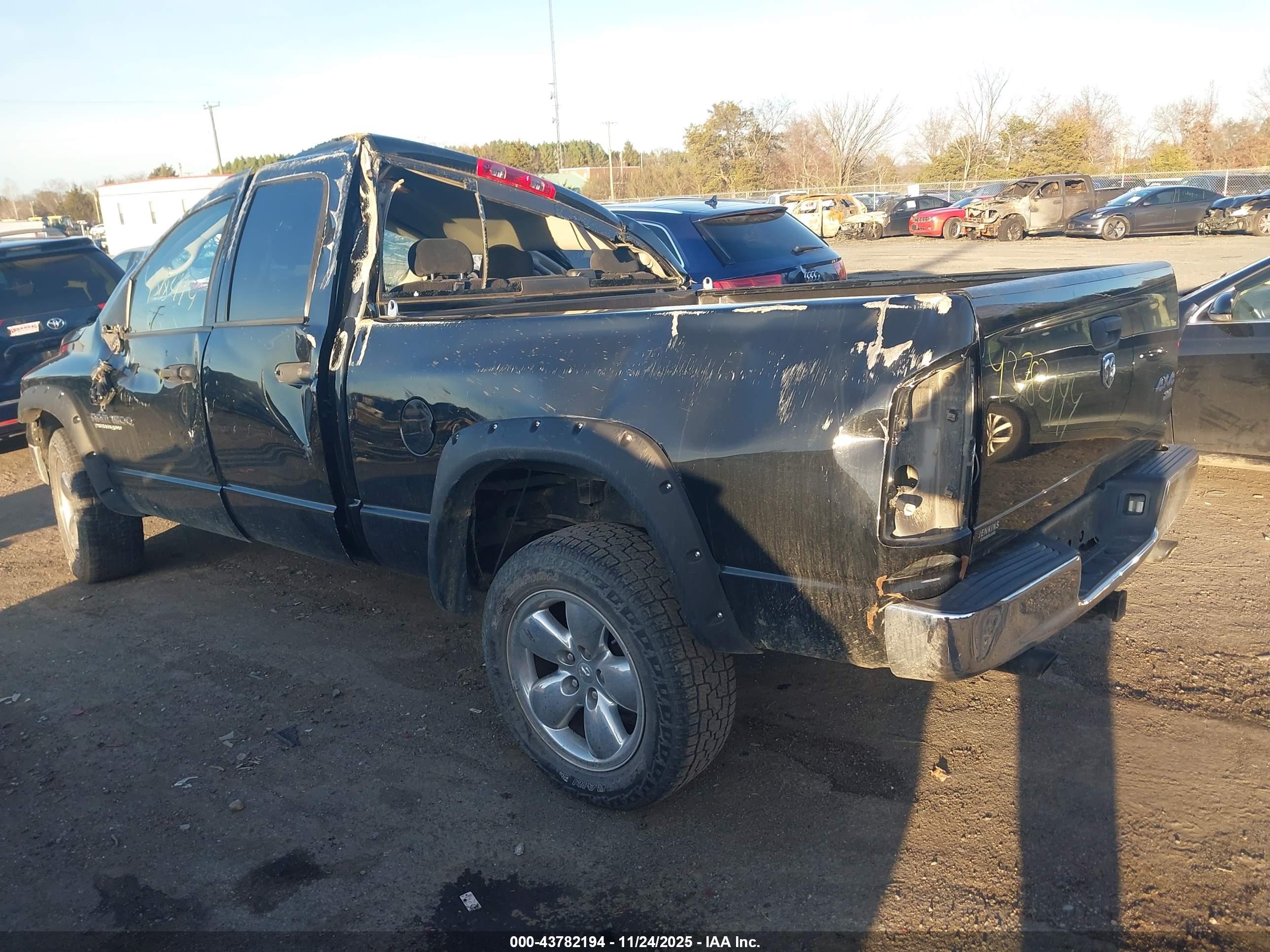 DODGE RAM image 3