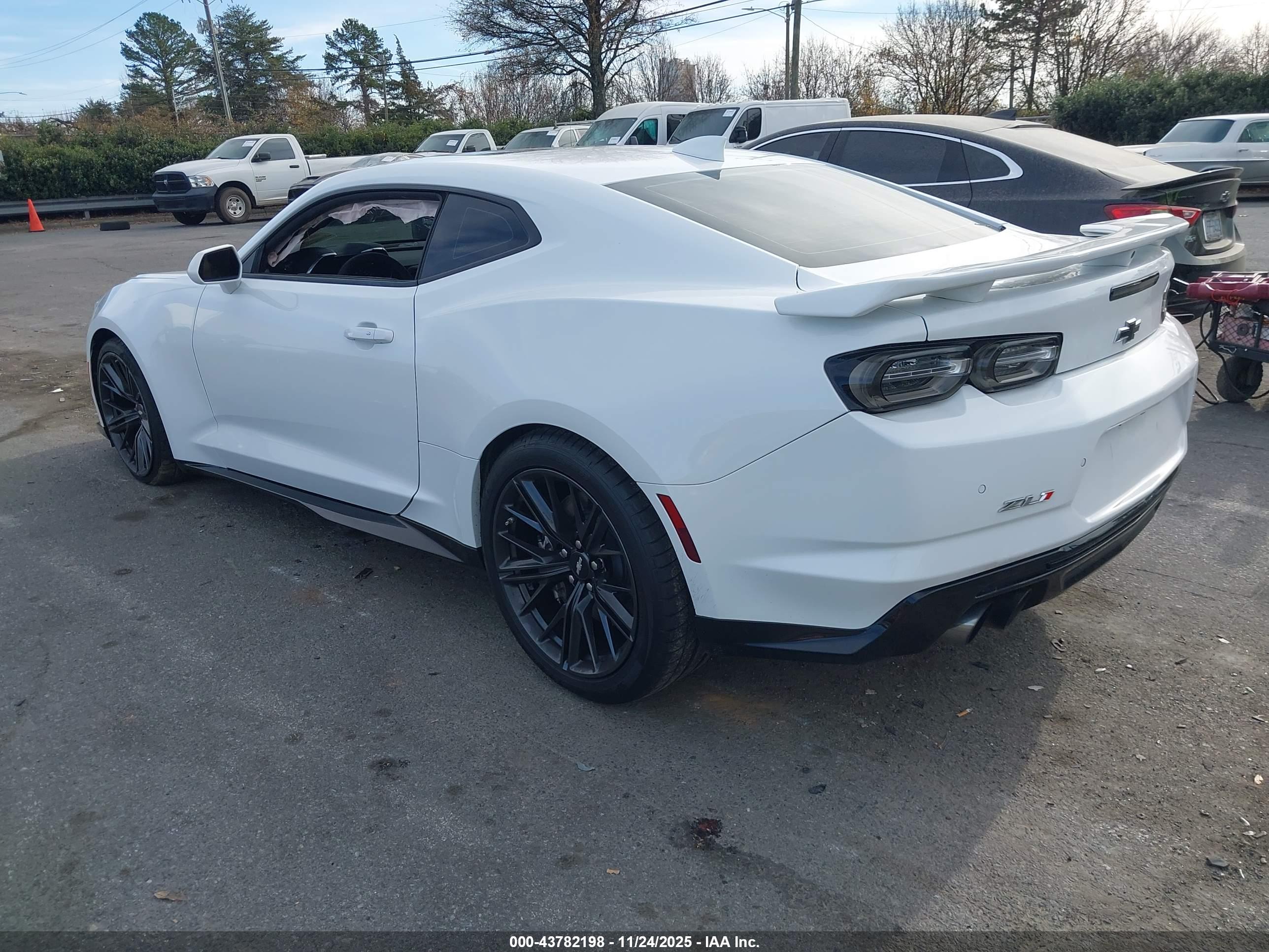 CHEVROLET CAMARO image 3