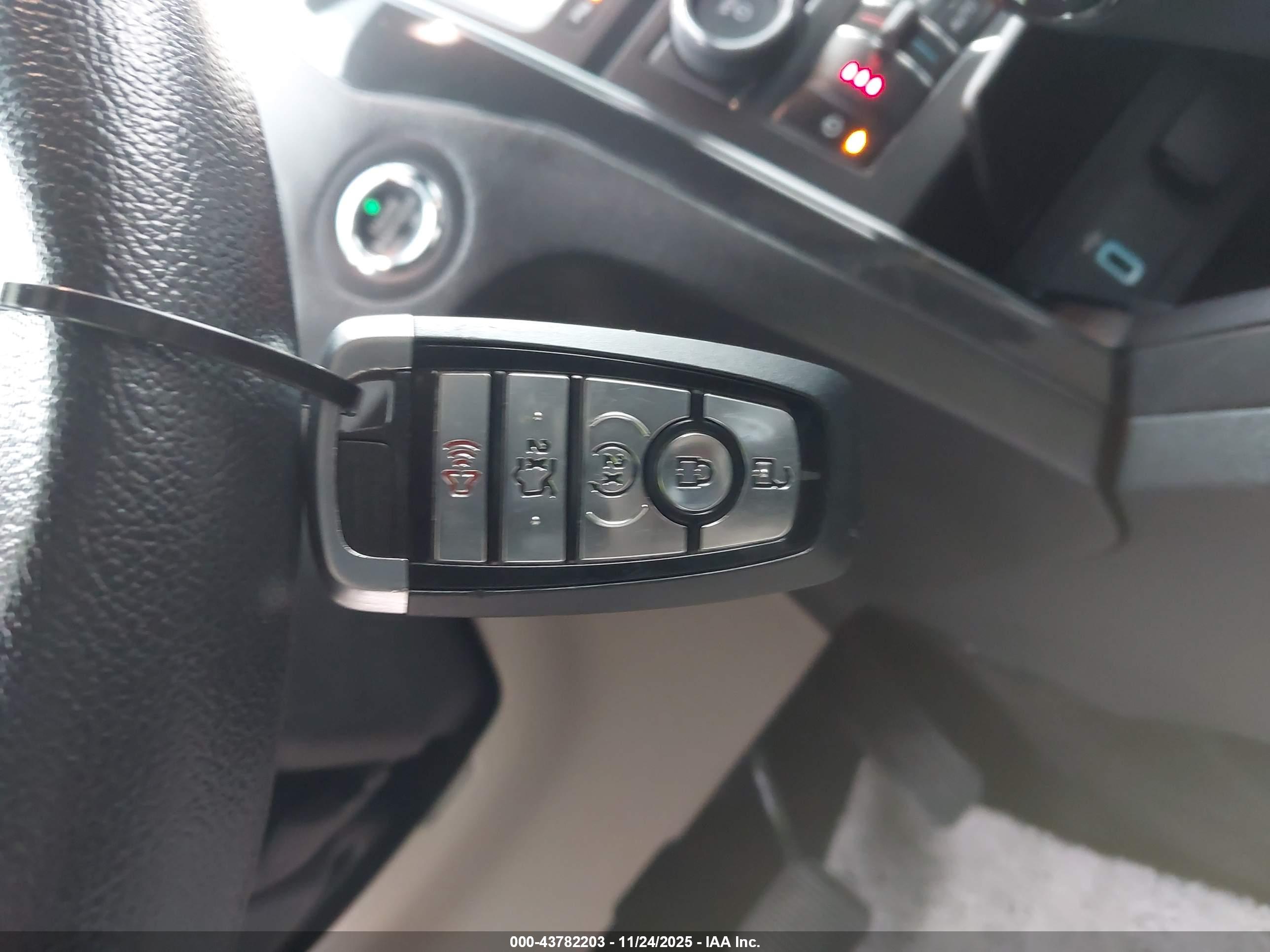 FORD EXPLORER image 11