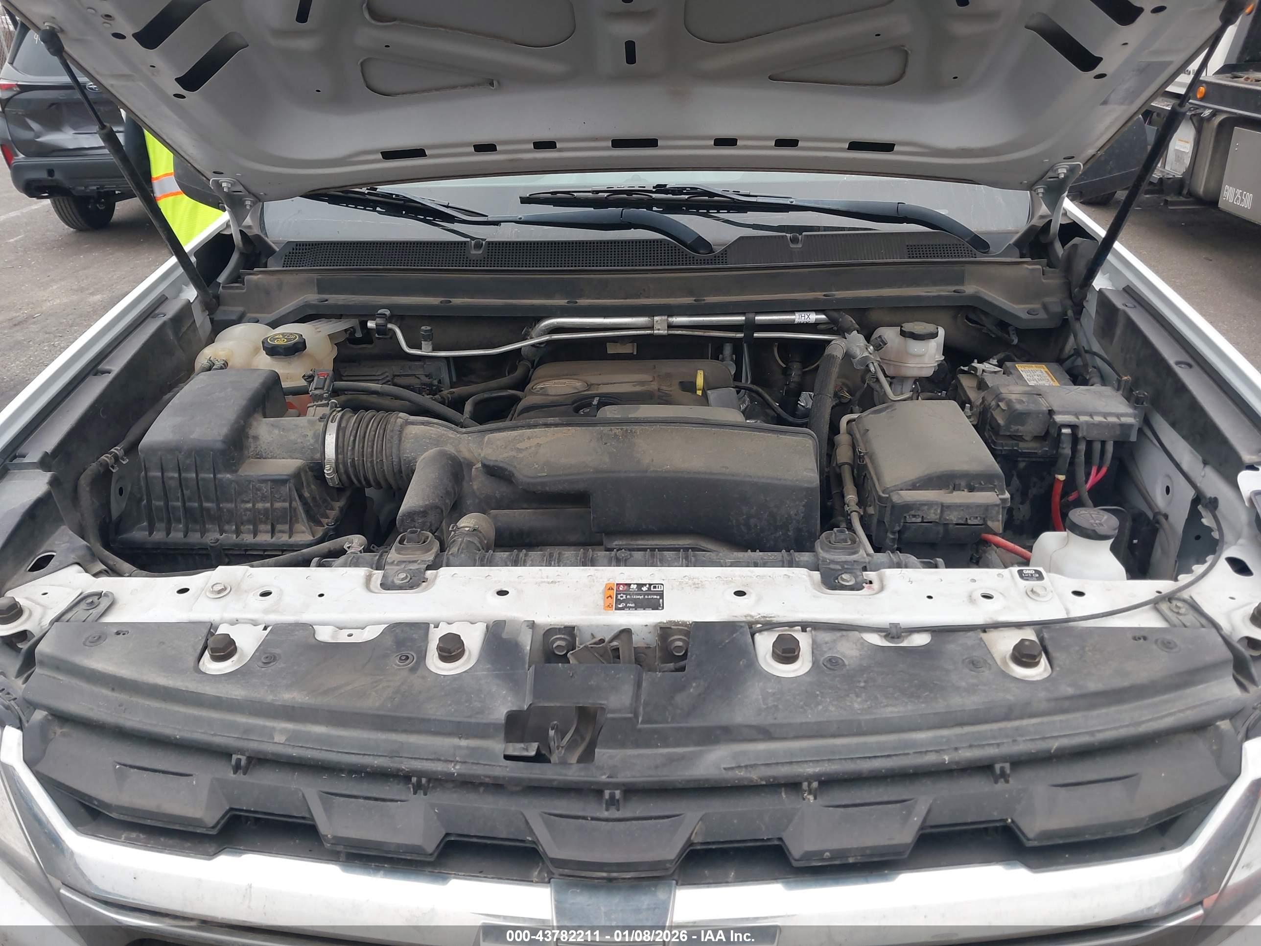 CHEVROLET COLORADO image 10