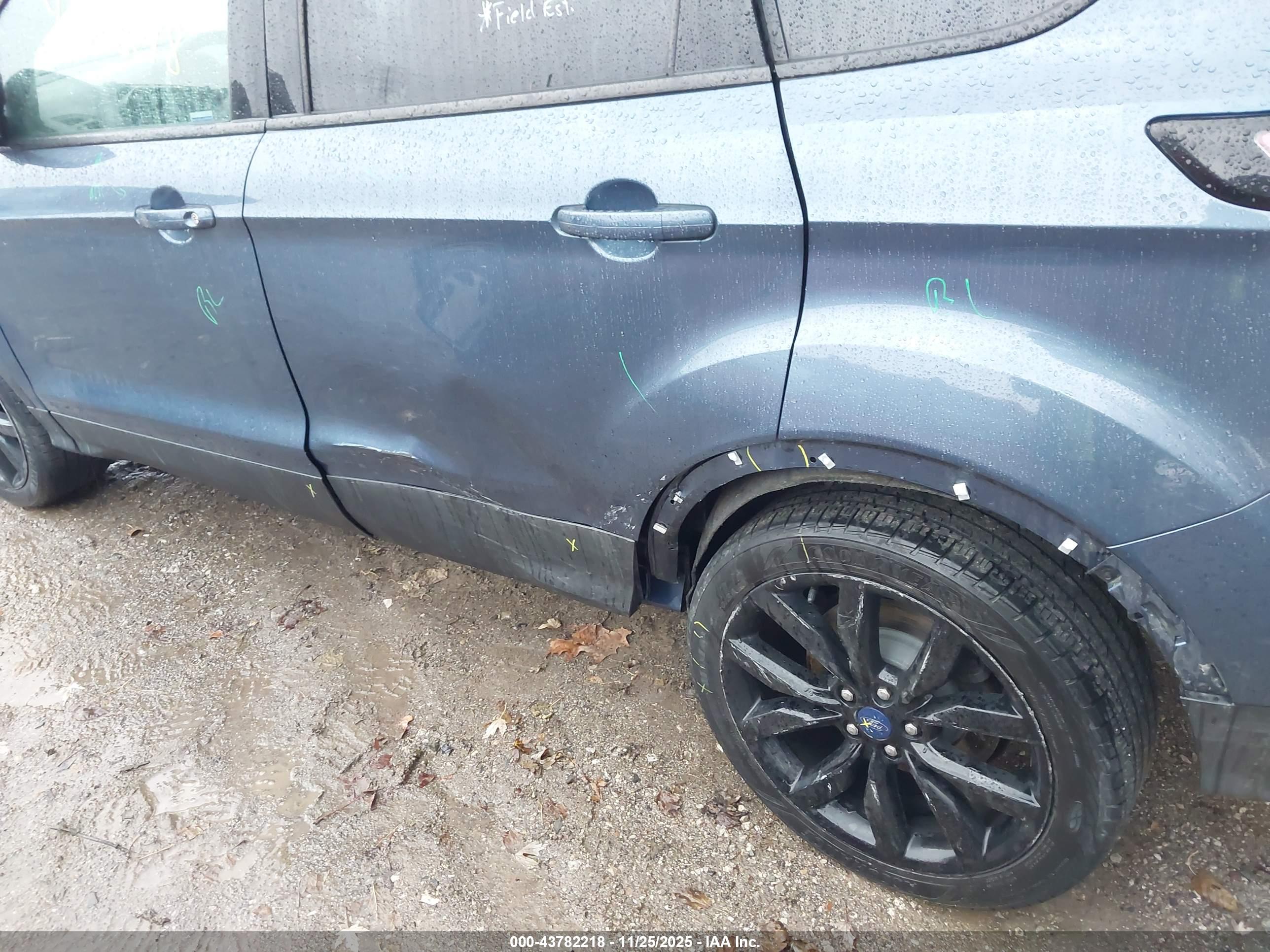 FORD ESCAPE image 6