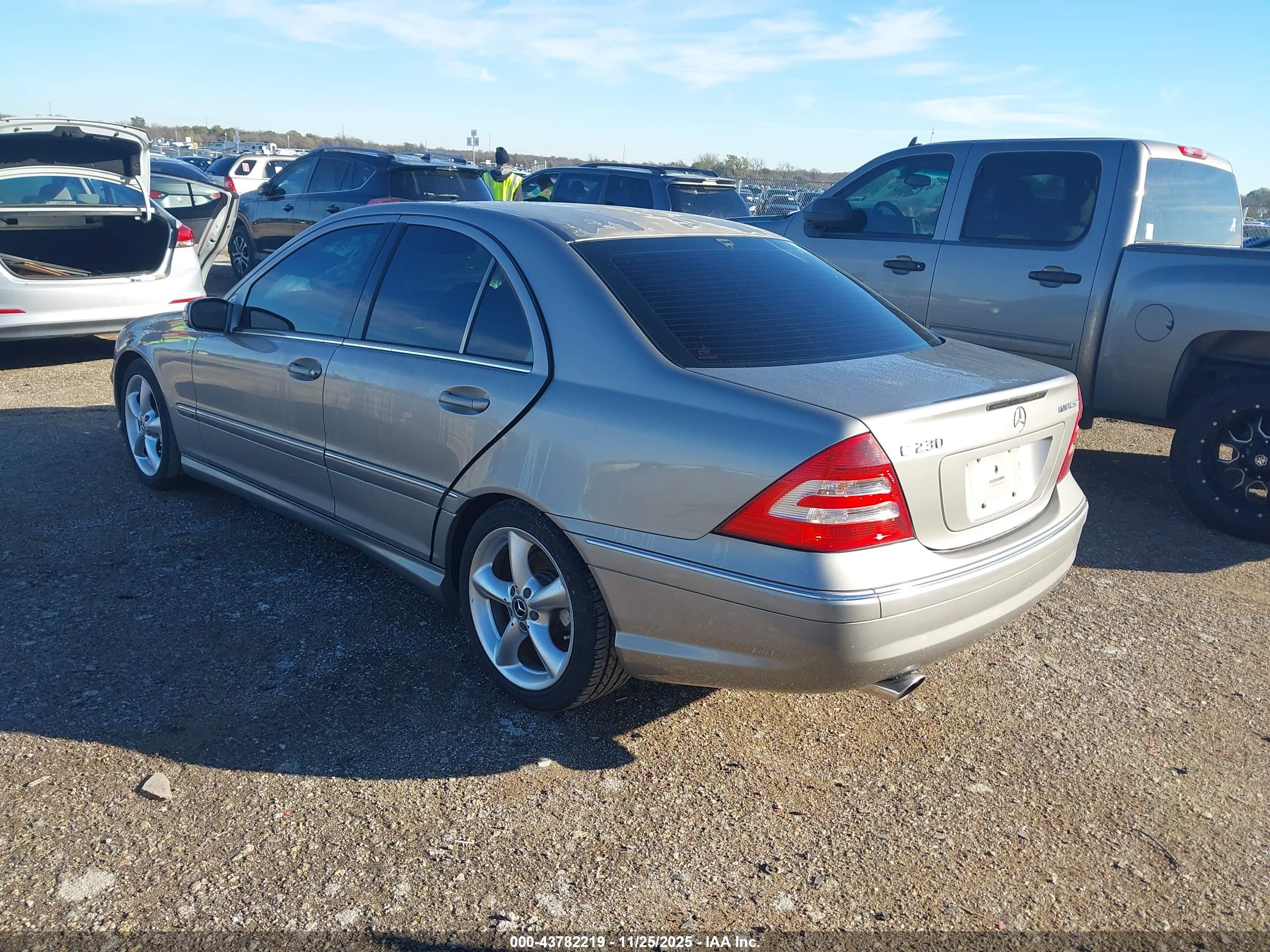 MERCEDES-BENZ C image 3