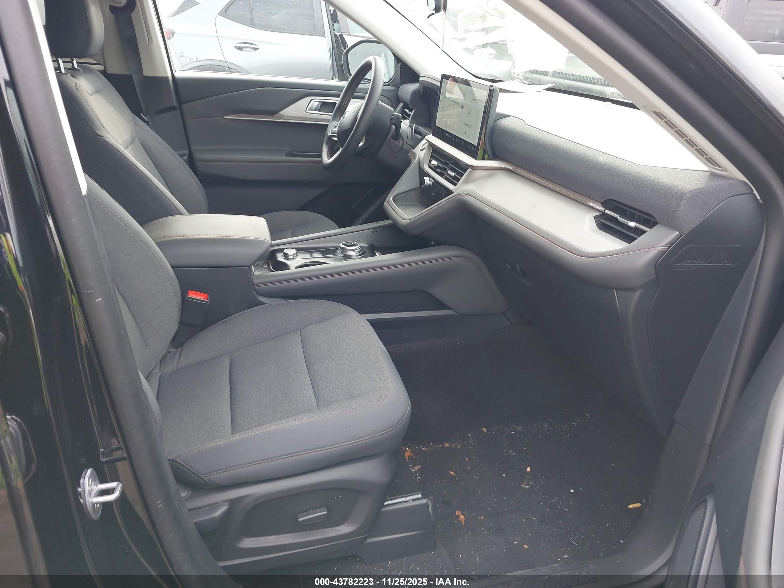 FORD EXPLORER image 5