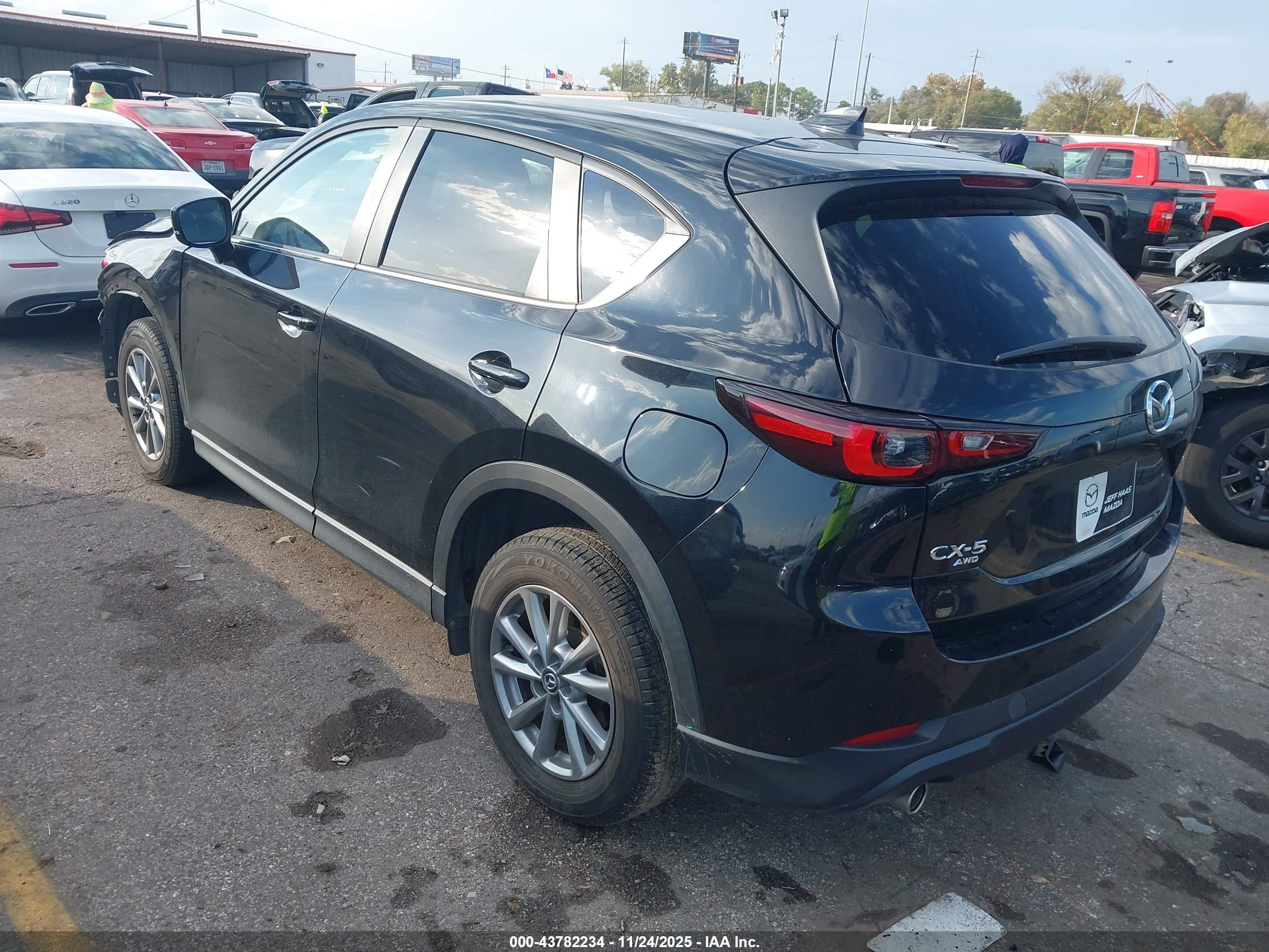 MAZDA CX-5 image 3