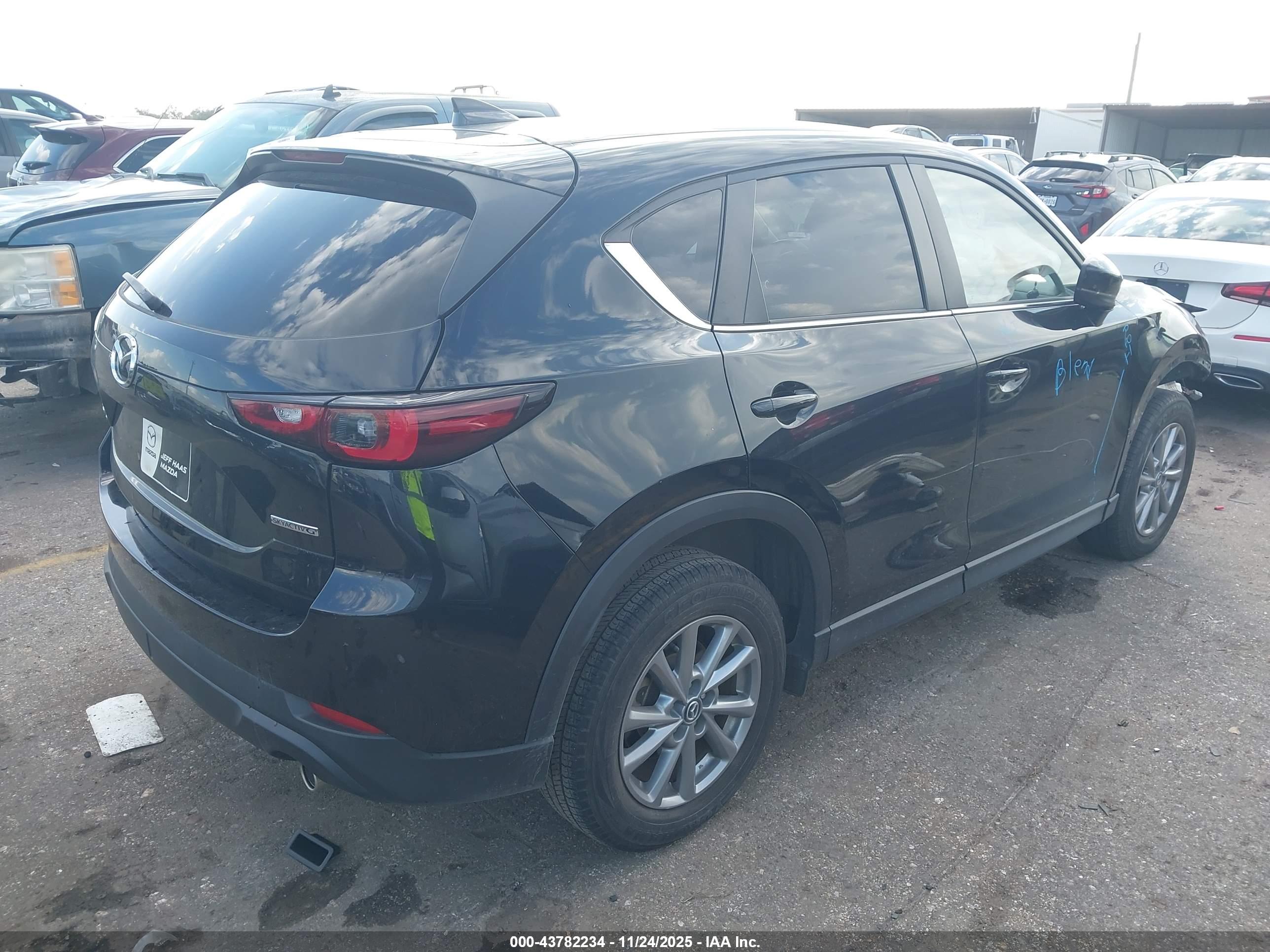 MAZDA CX-5 image 4