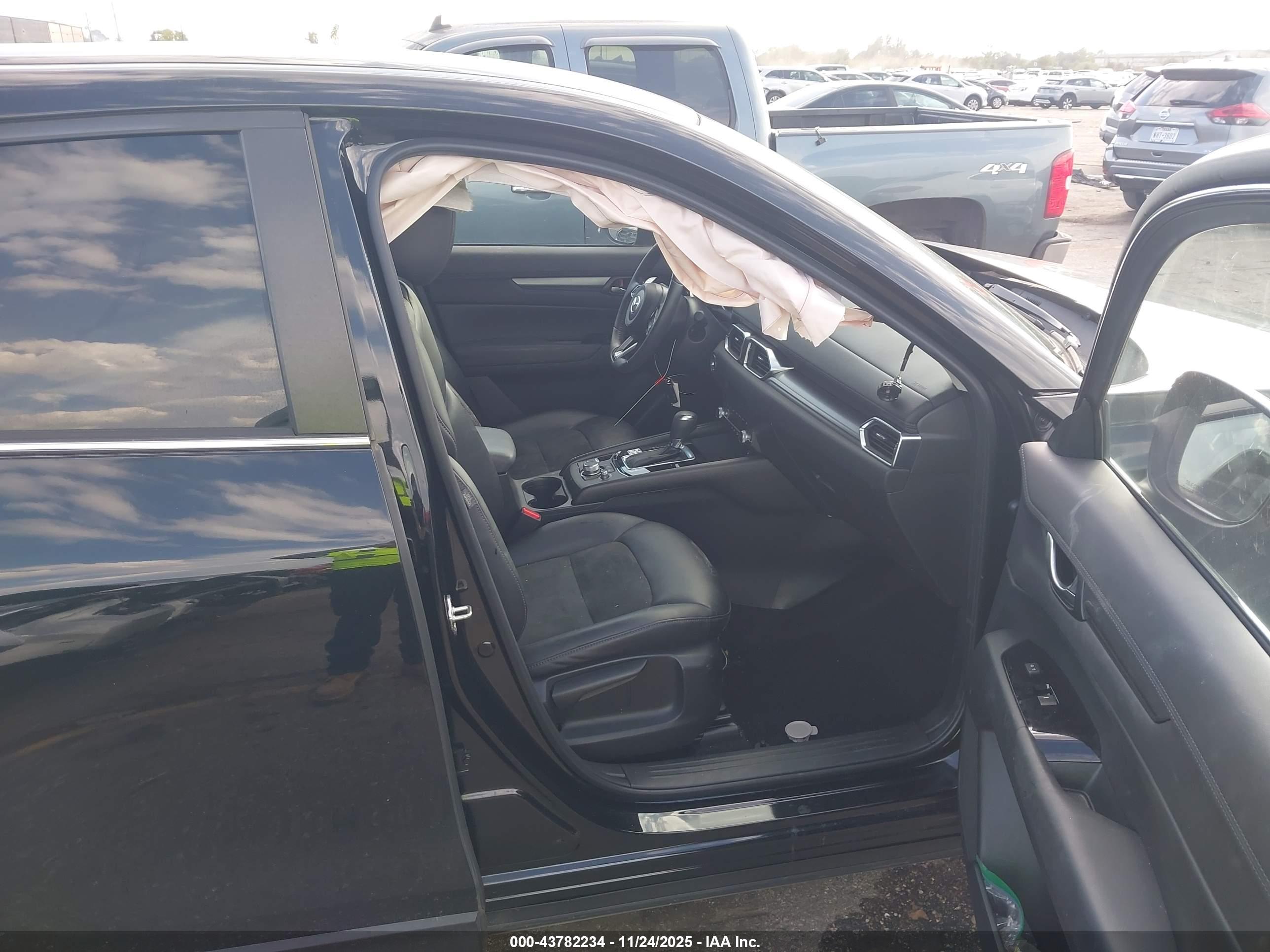 MAZDA CX-5 image 5